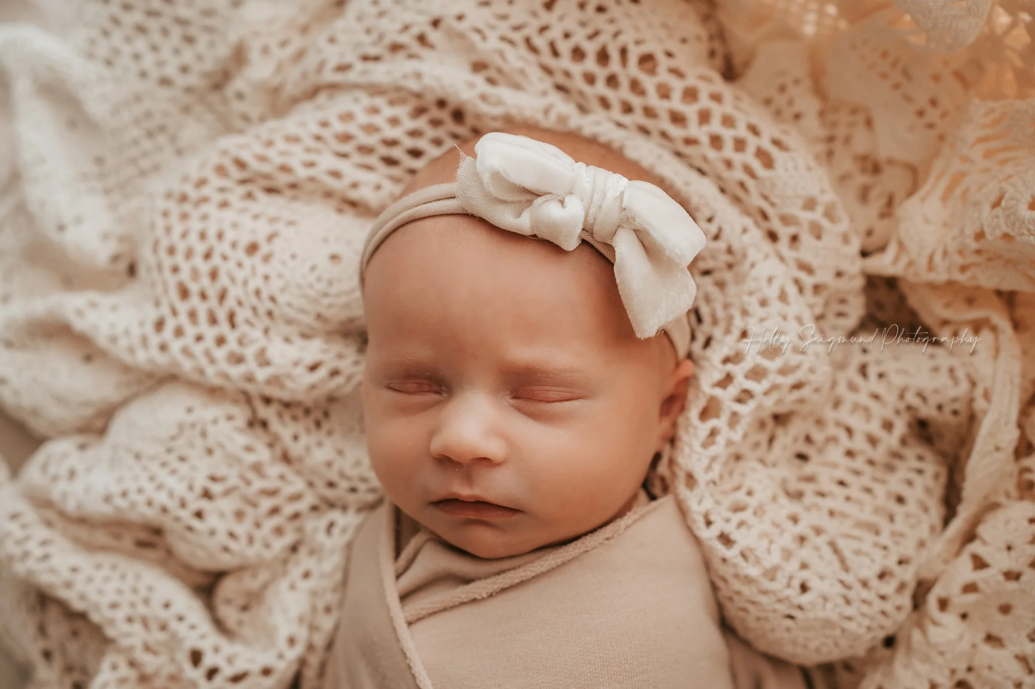 girls-newborn-photography-central-texas.jpg