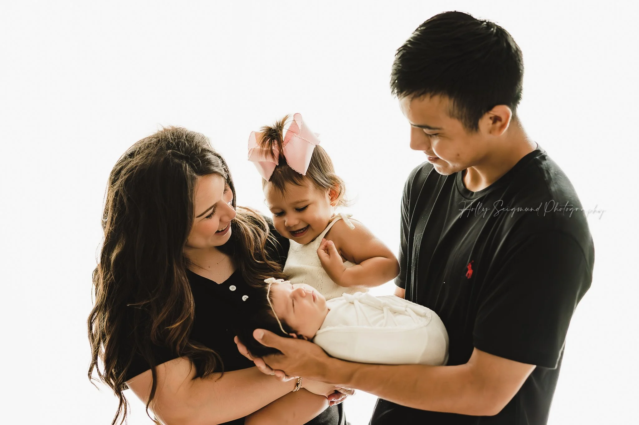 Lifestyle-family-newborn-session-central-texas.jpg