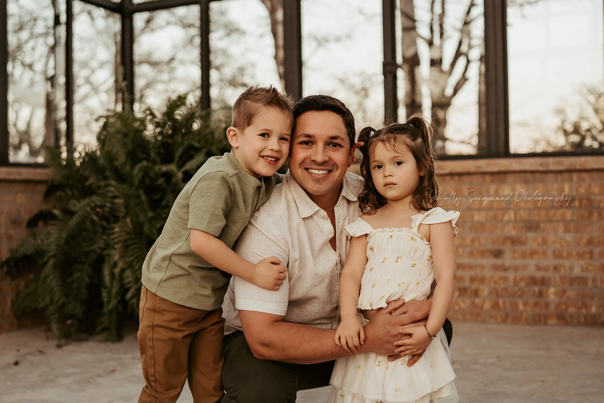 01-pflugerville-texas-family-photography-blue-conservatory.jpg