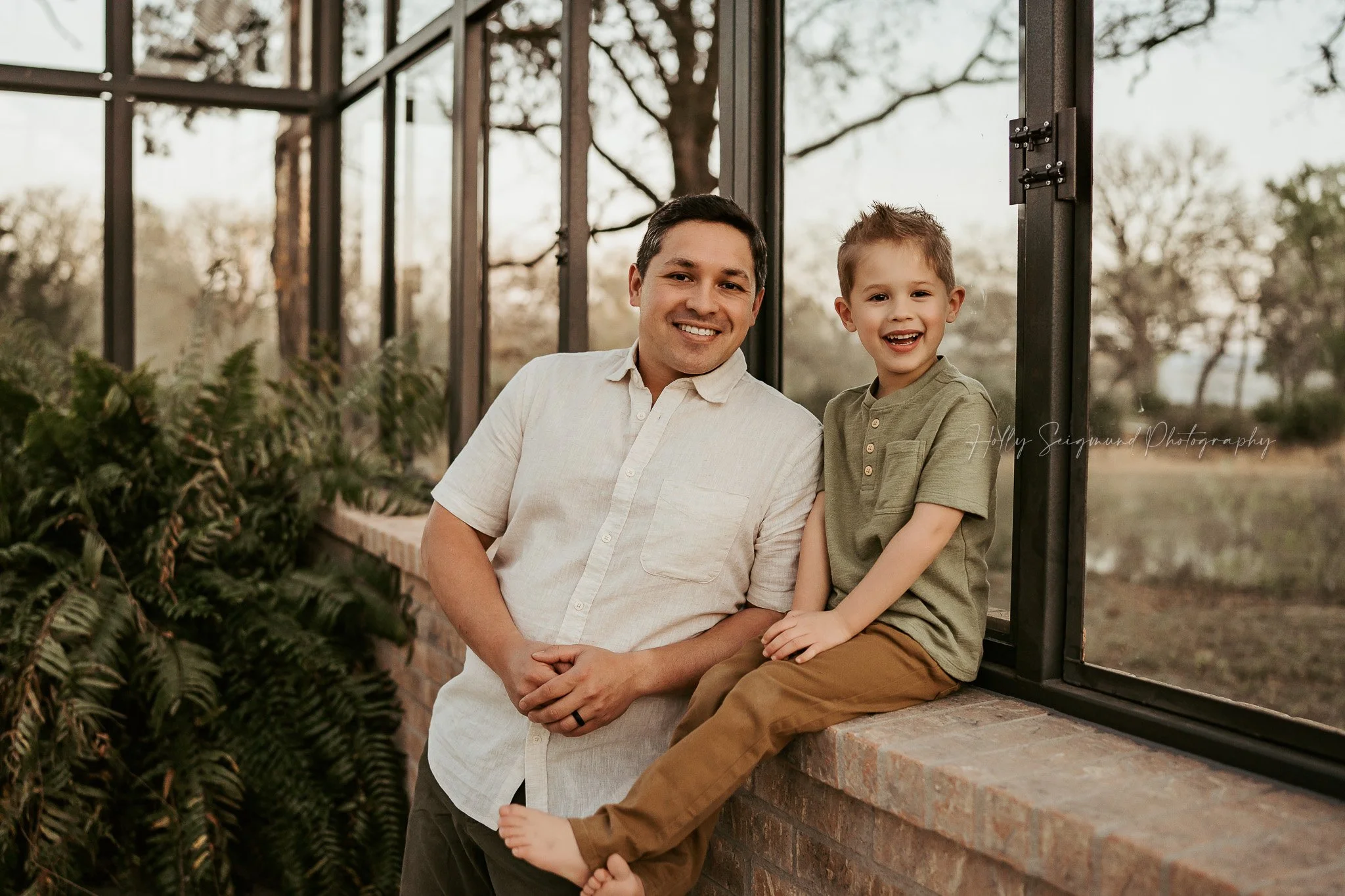01-georgetown-texas-family-photography-blue-conservatory.jpg