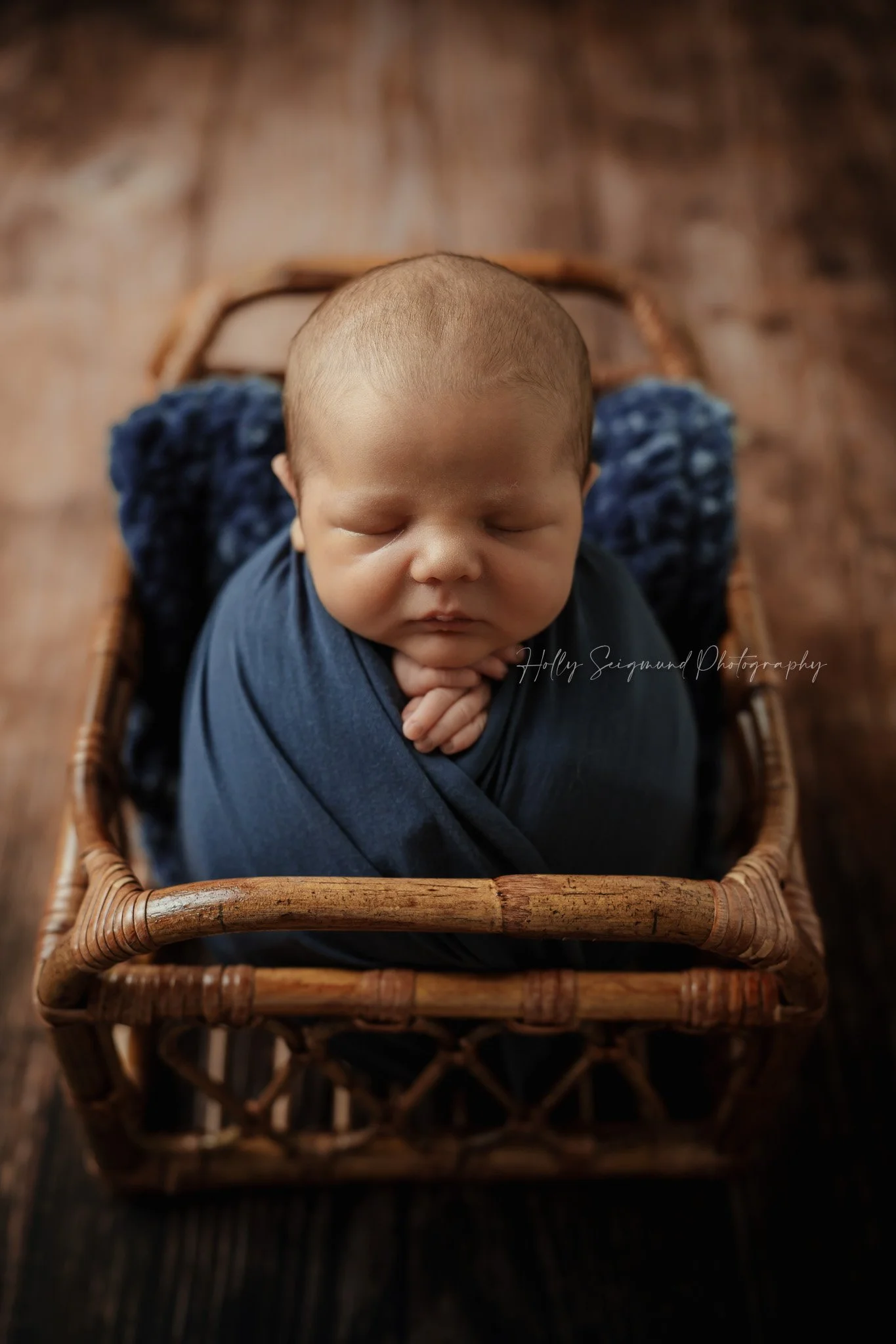 78947-photo-studio-newborn-boys.jpg
