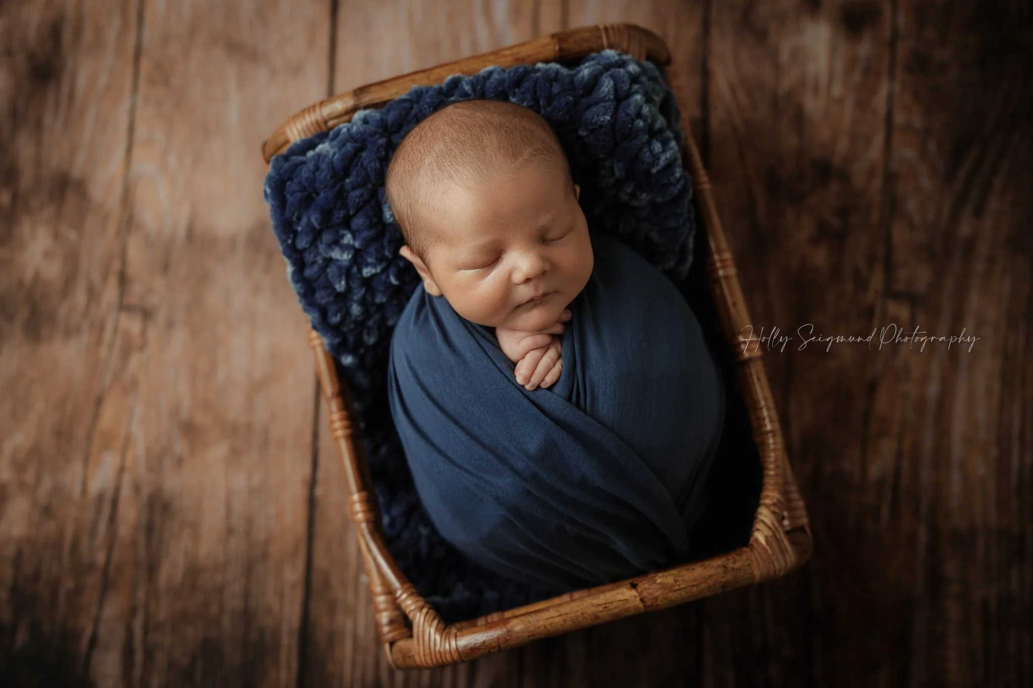78947-newborn-boy-photo-studio.jpg
