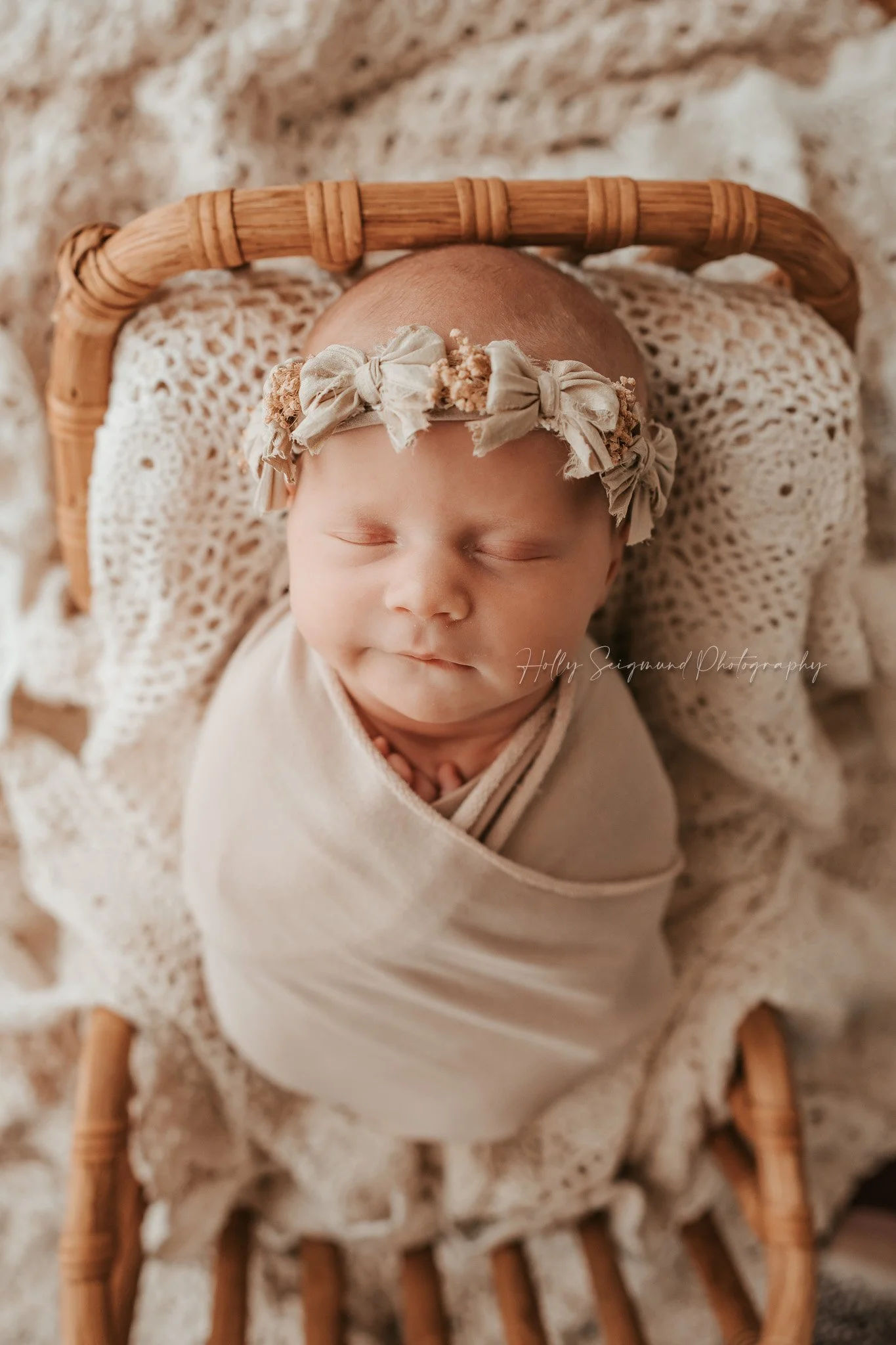 Lee-county-texas-photography-studio-vintage-linen.jpg