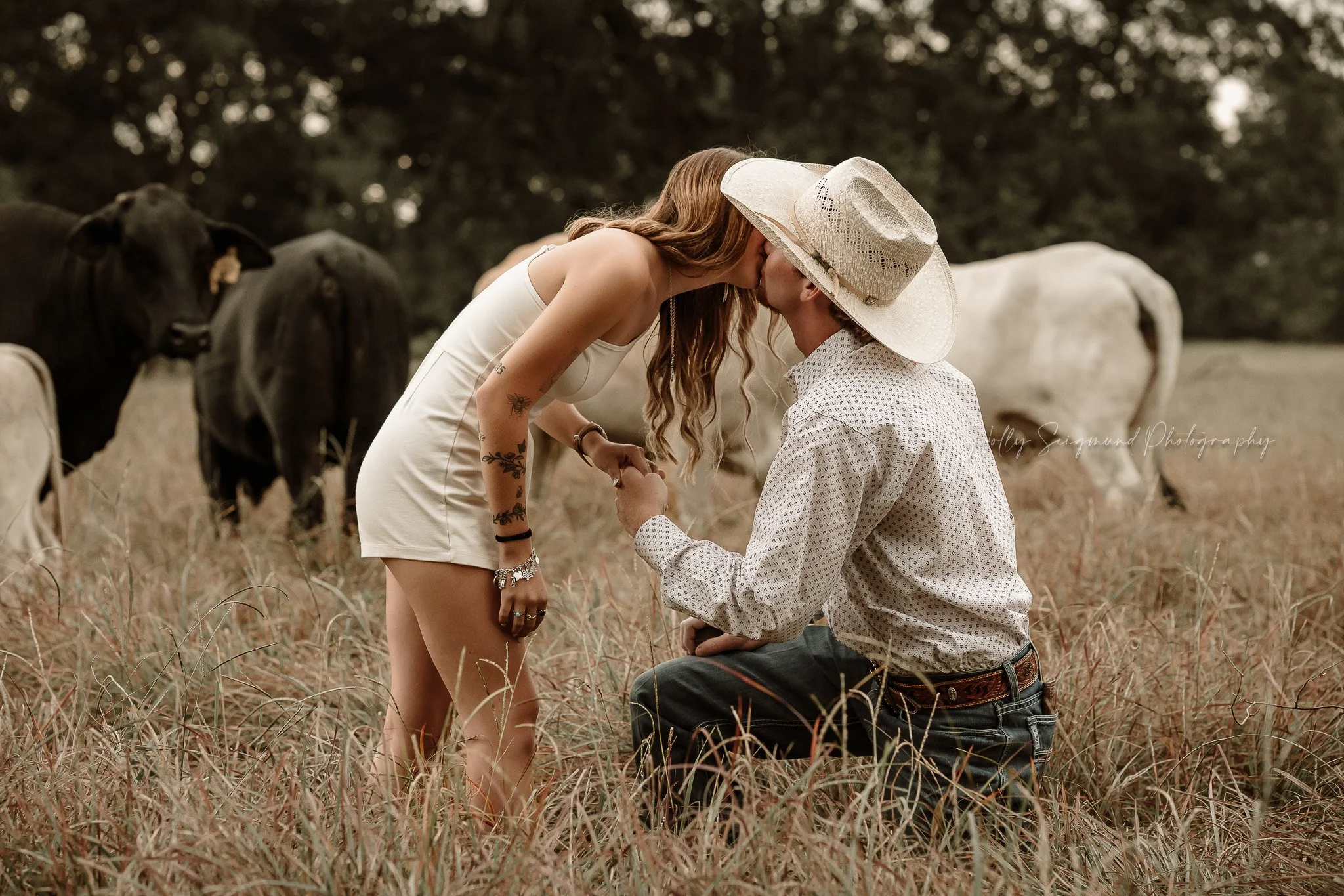 01-lee-county-texas-engagement-photography.jpg