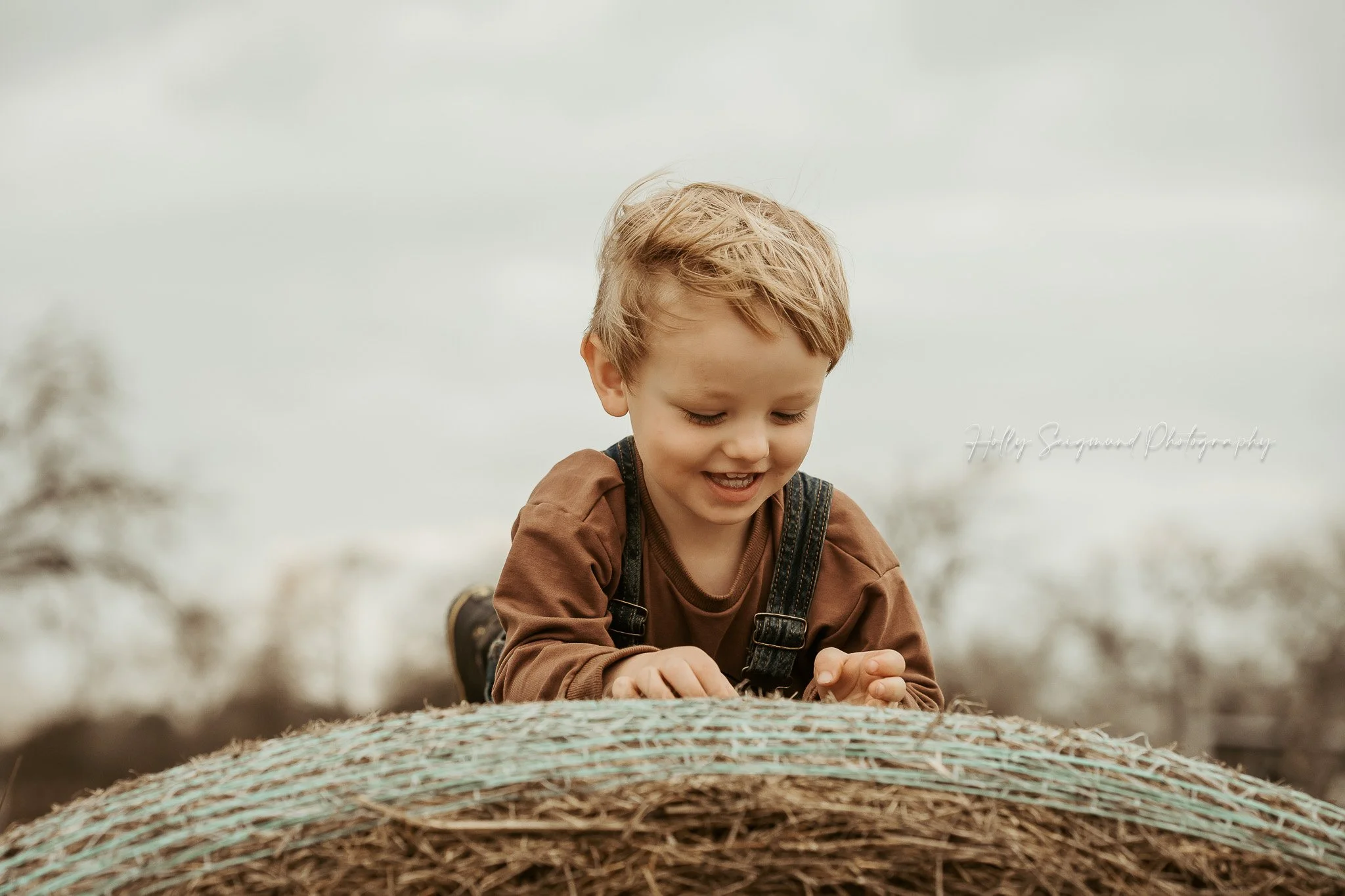 golden hour birthday portrait of a child in a Texas countryside location