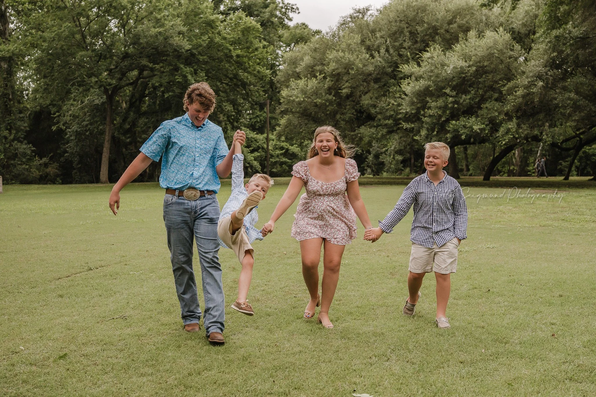 02-bastrop-county-texas-extended-family-photographer.jpg