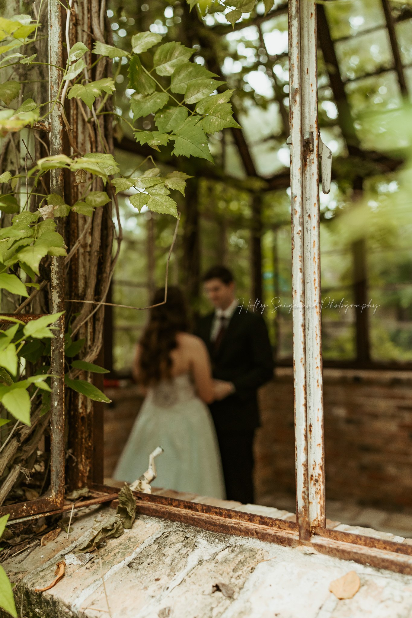 02-sekrit-theater-austin-wedding-photography.jpg