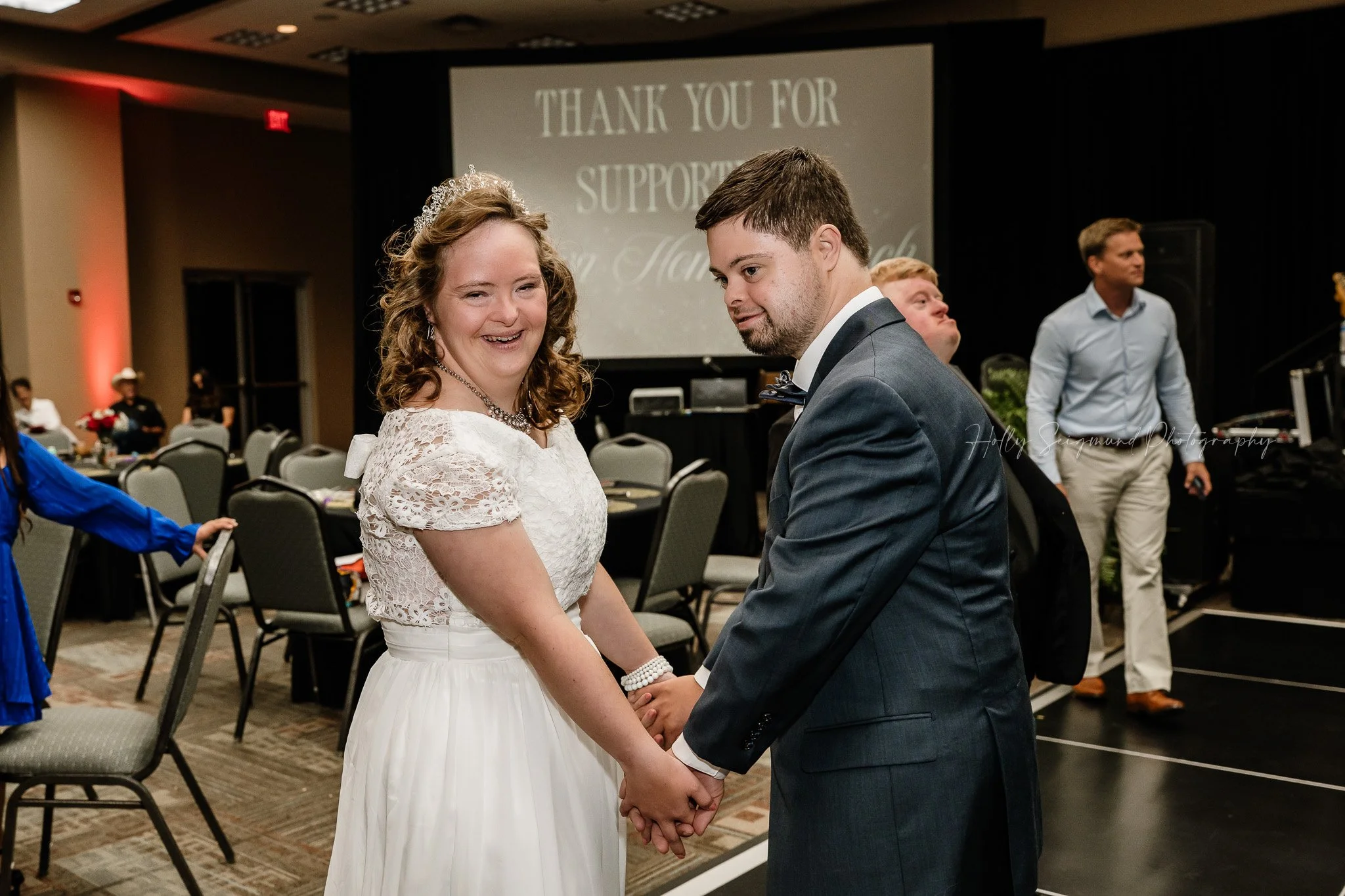 Central Texas gala photographer capturing live auction moments