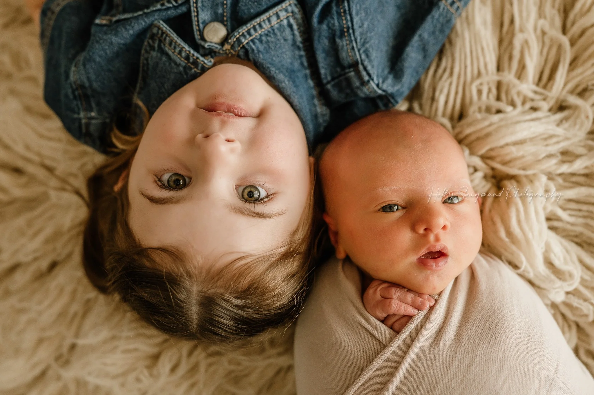 78947-newborn-photography-siblings.jpg