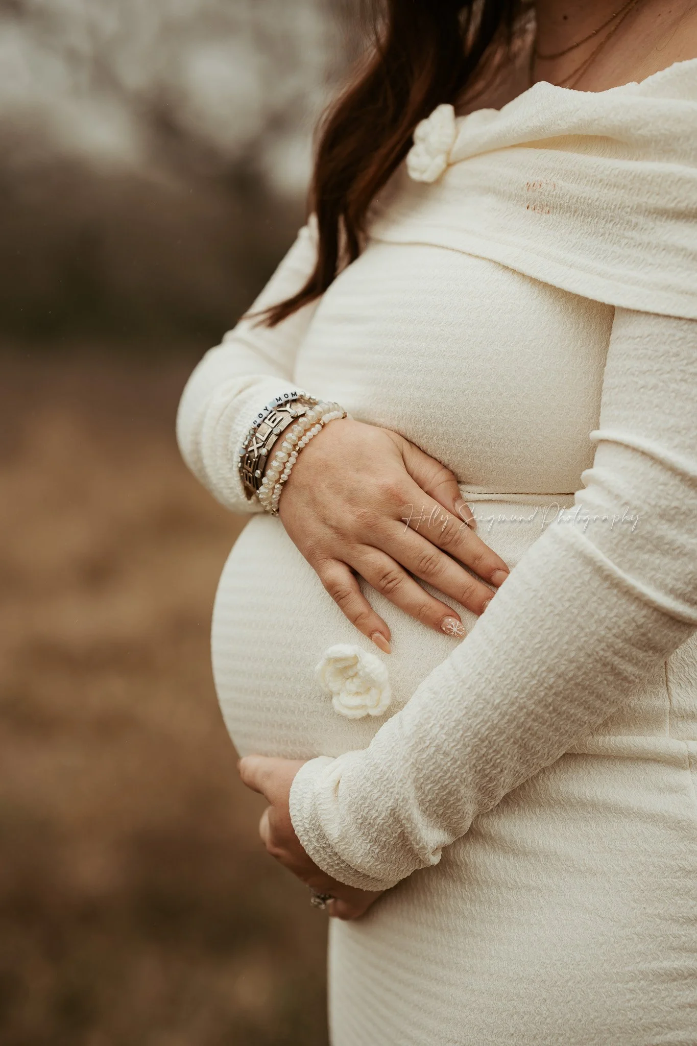central-texas-country-themed-maternity-session.jpg