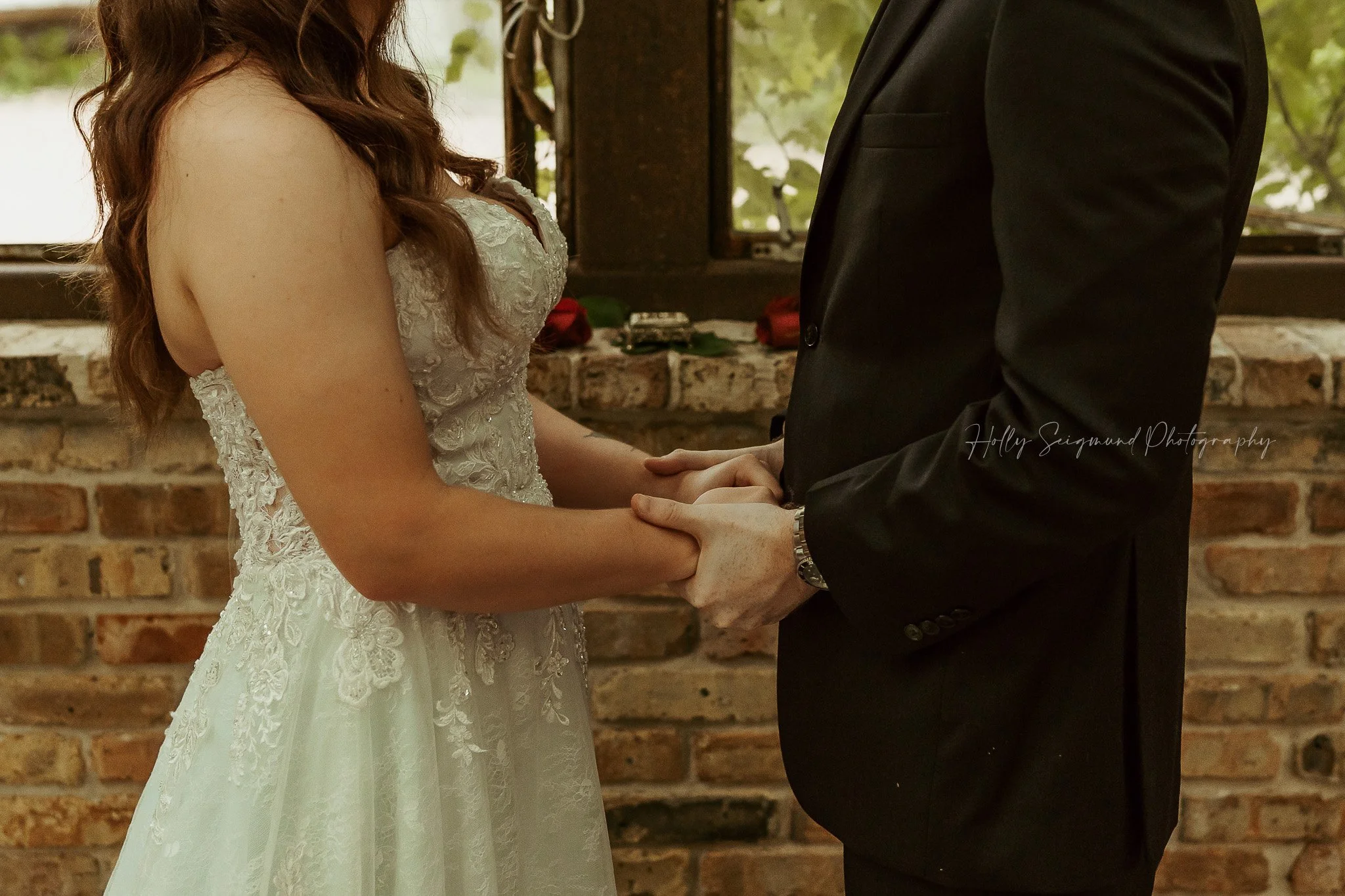02-sekrit-theater-austin-wedding-photographer.jpg
