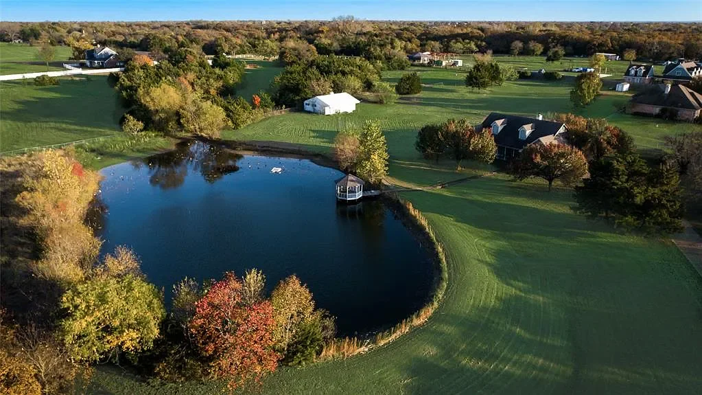 1402 Shepherd Lane Dallas, Texas 75253  - brenda sukenik_1.webp