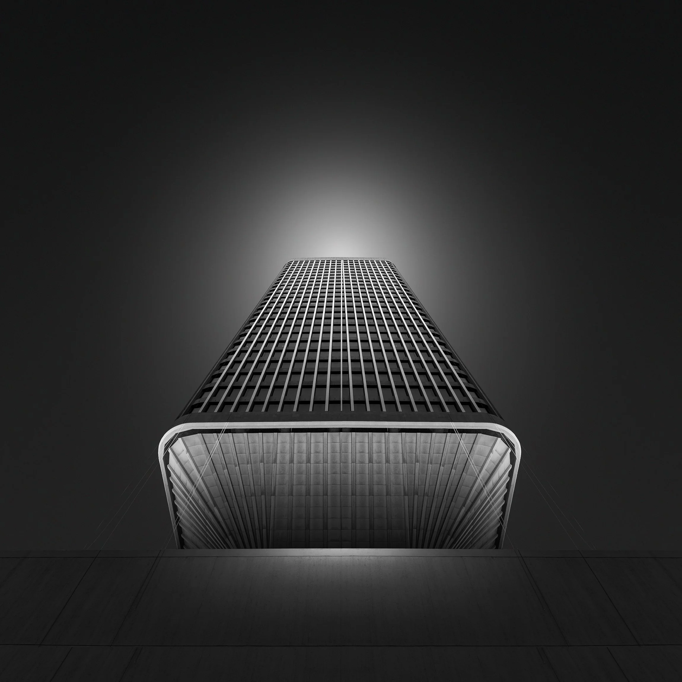 The Masonic Centre stands as a bold statement in Sydney’s architectural landscape. Sweeping geometric lines and elegant curves rise through the city skyline, creating a striking interplay of form and structure. This award-winning design captures a di