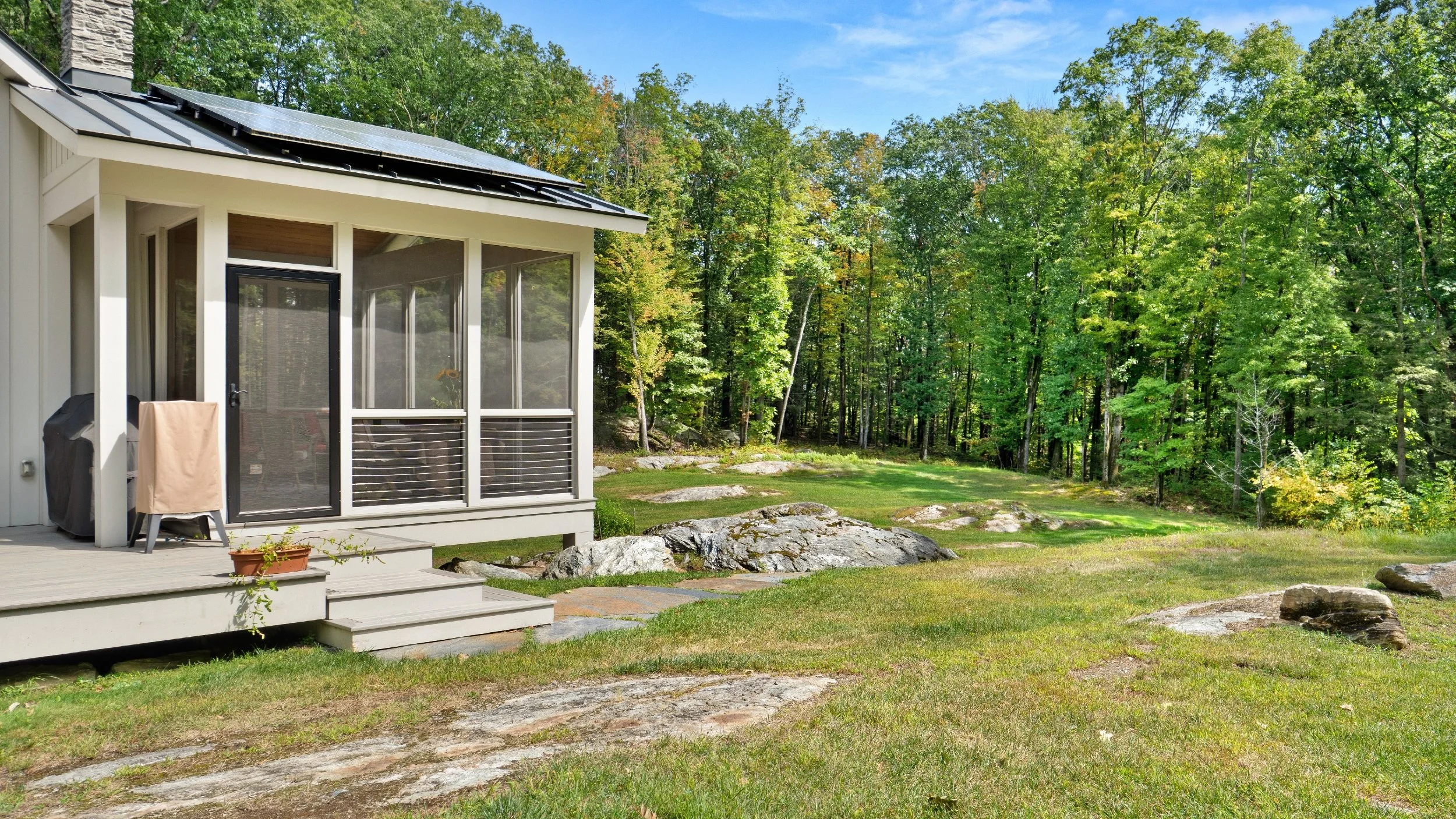Screened Porch, Grill + Smoker