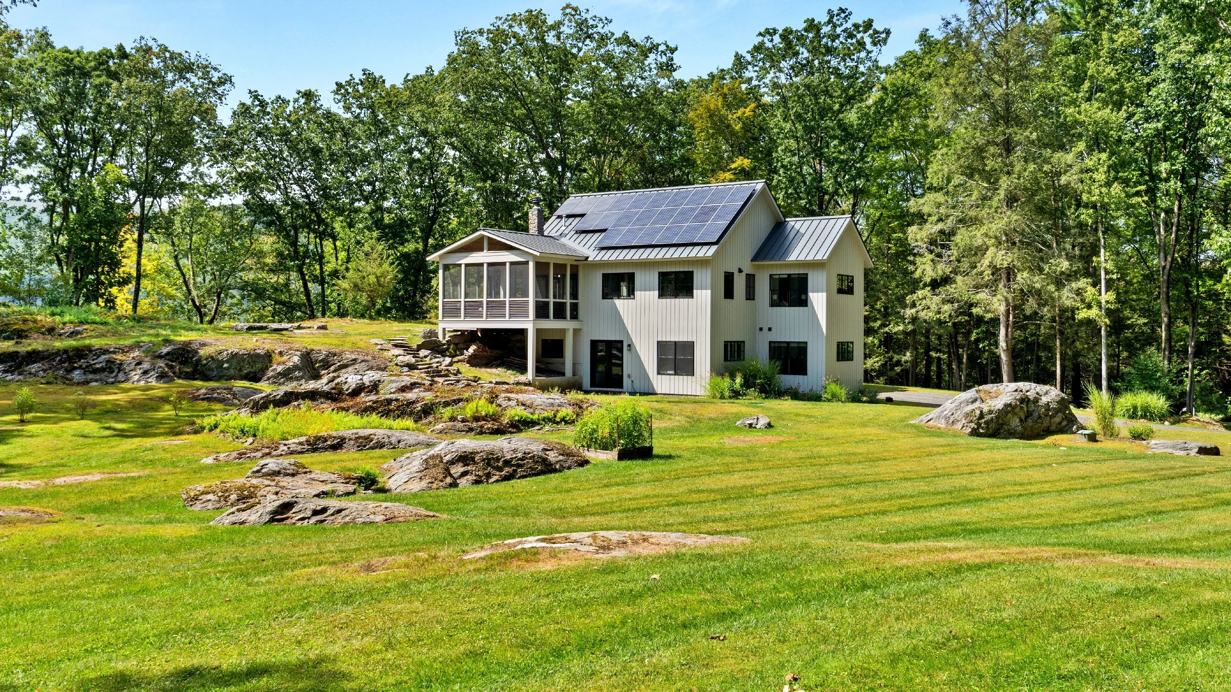 Exterior - 12LR.jpg