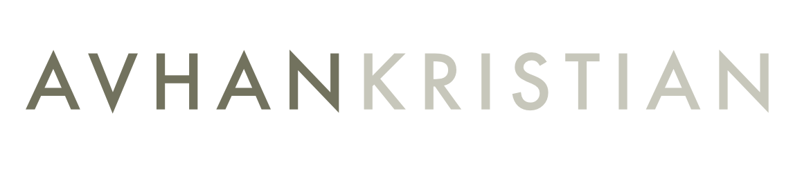 Logo med teksten 'AVHANKRISTIAN' i store bokstaver, med en gradientfarge.