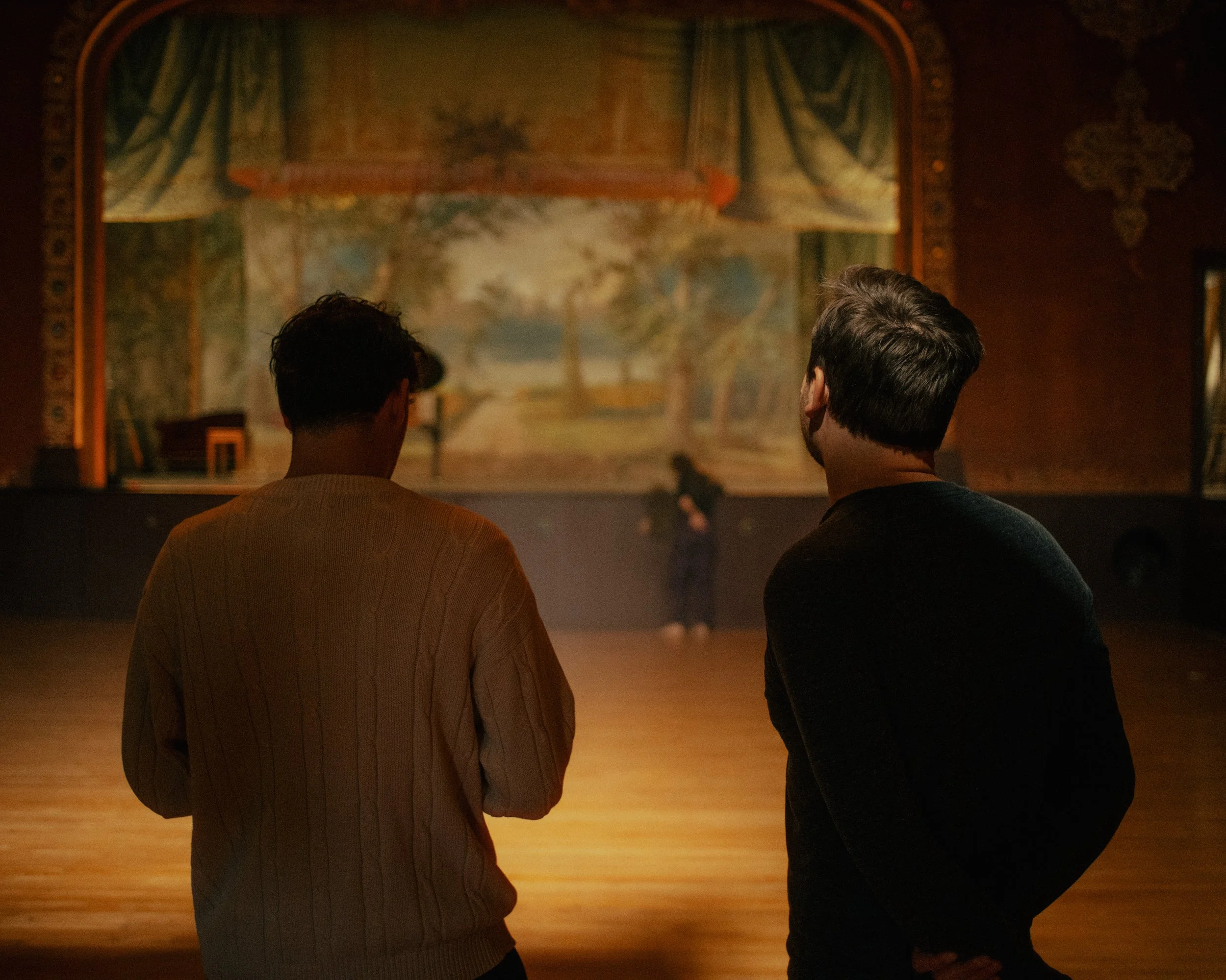 Opera bts 2.00_00_18_04.Still002.jpg