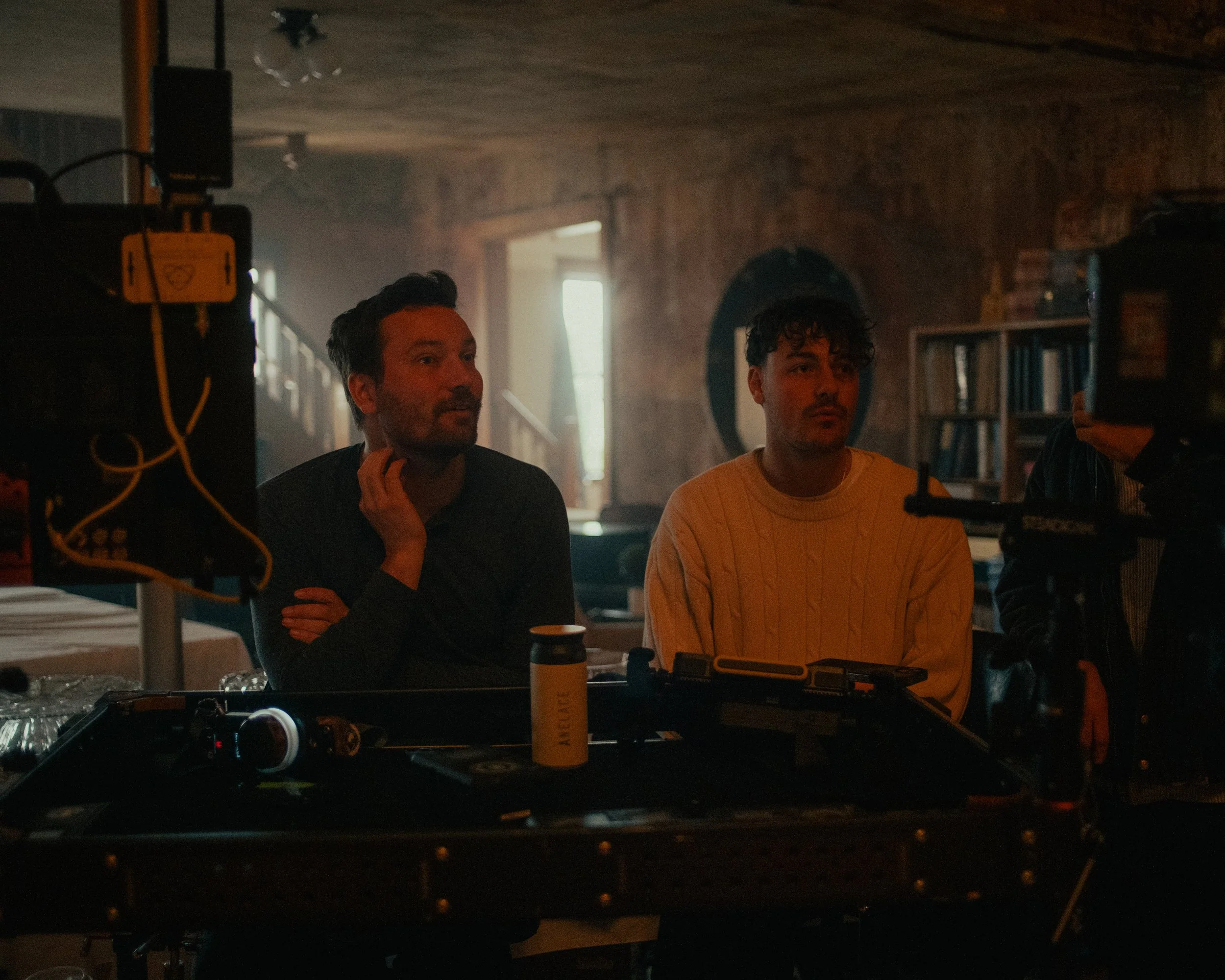 Opera bts 2.00_00_42_06.Still007.jpg