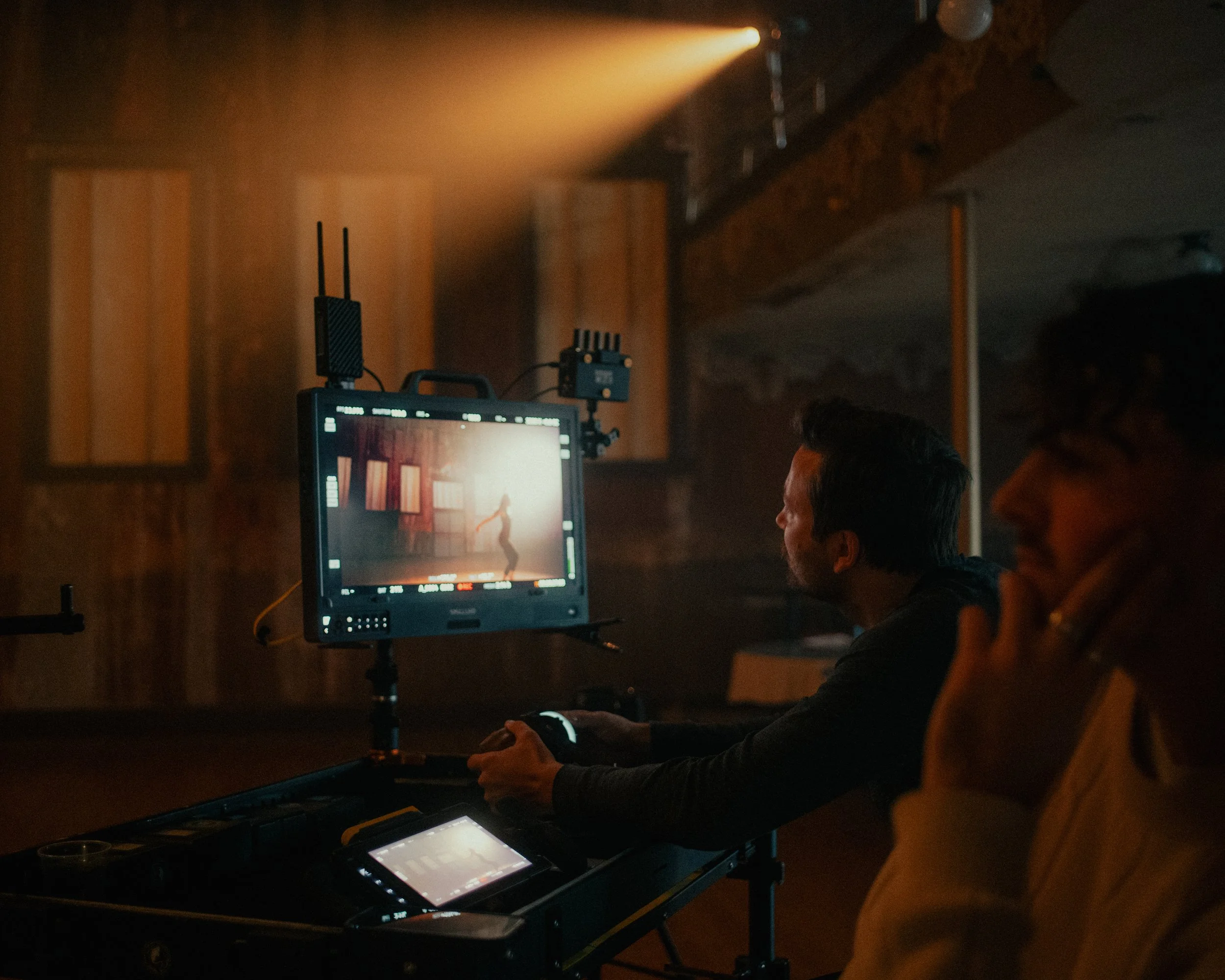 Opera bts 2.00_01_00_23.Still011.jpg