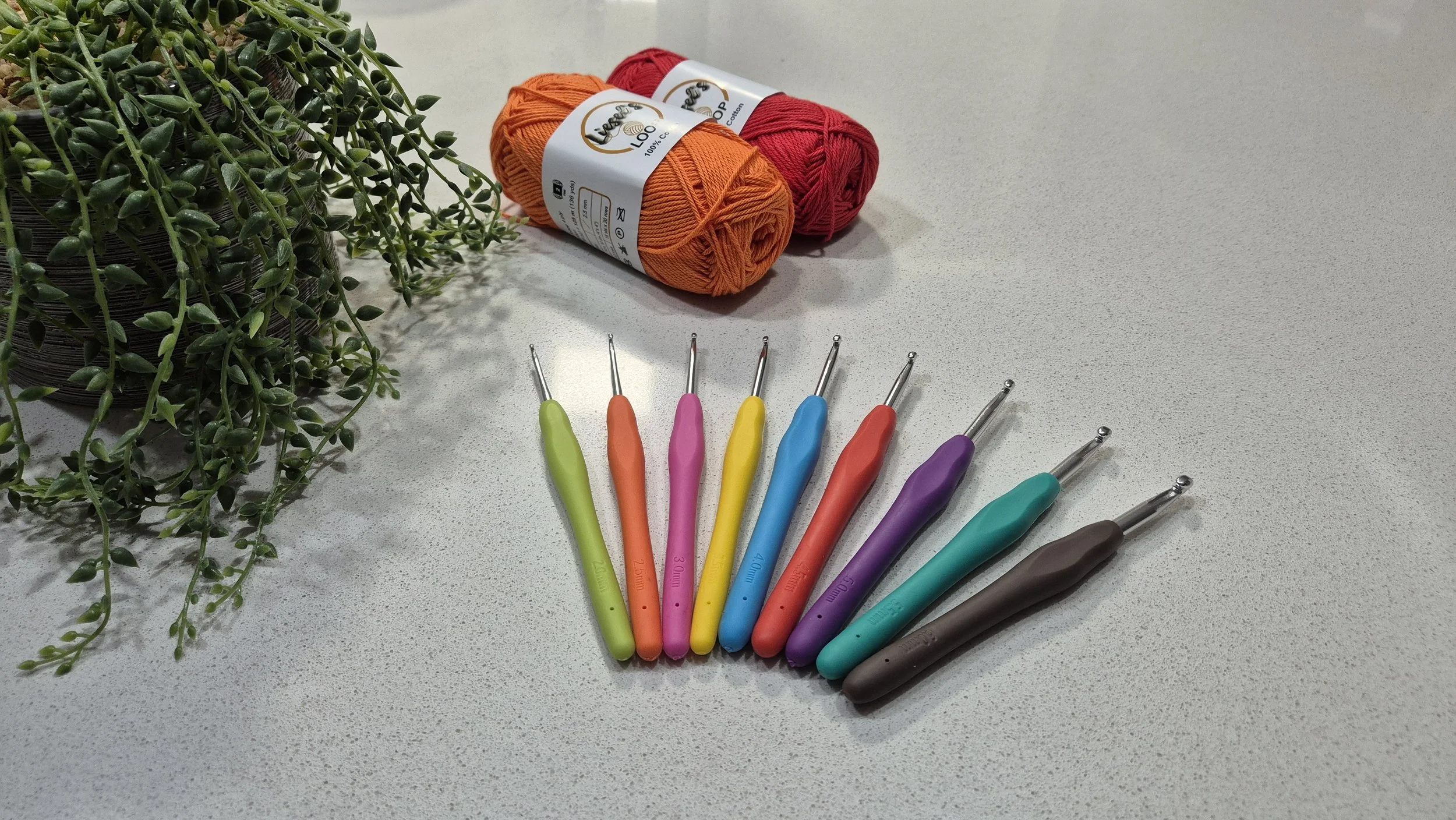 Soft Touch Crochet Hook Set - 9 sizes