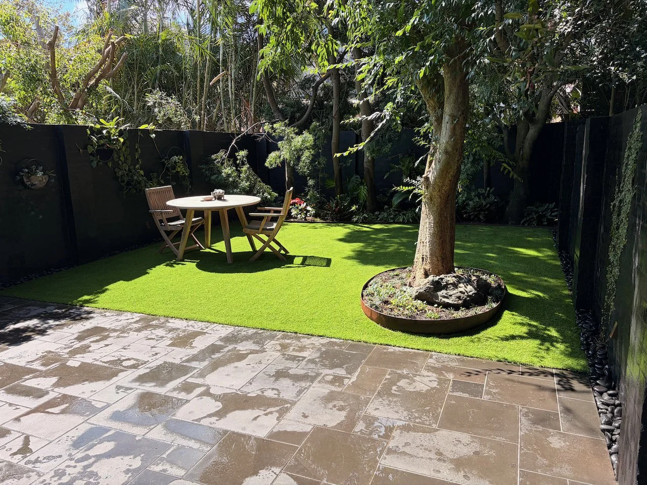 bondi-courtyard-pavers-turf-corten-oct2025.jpg