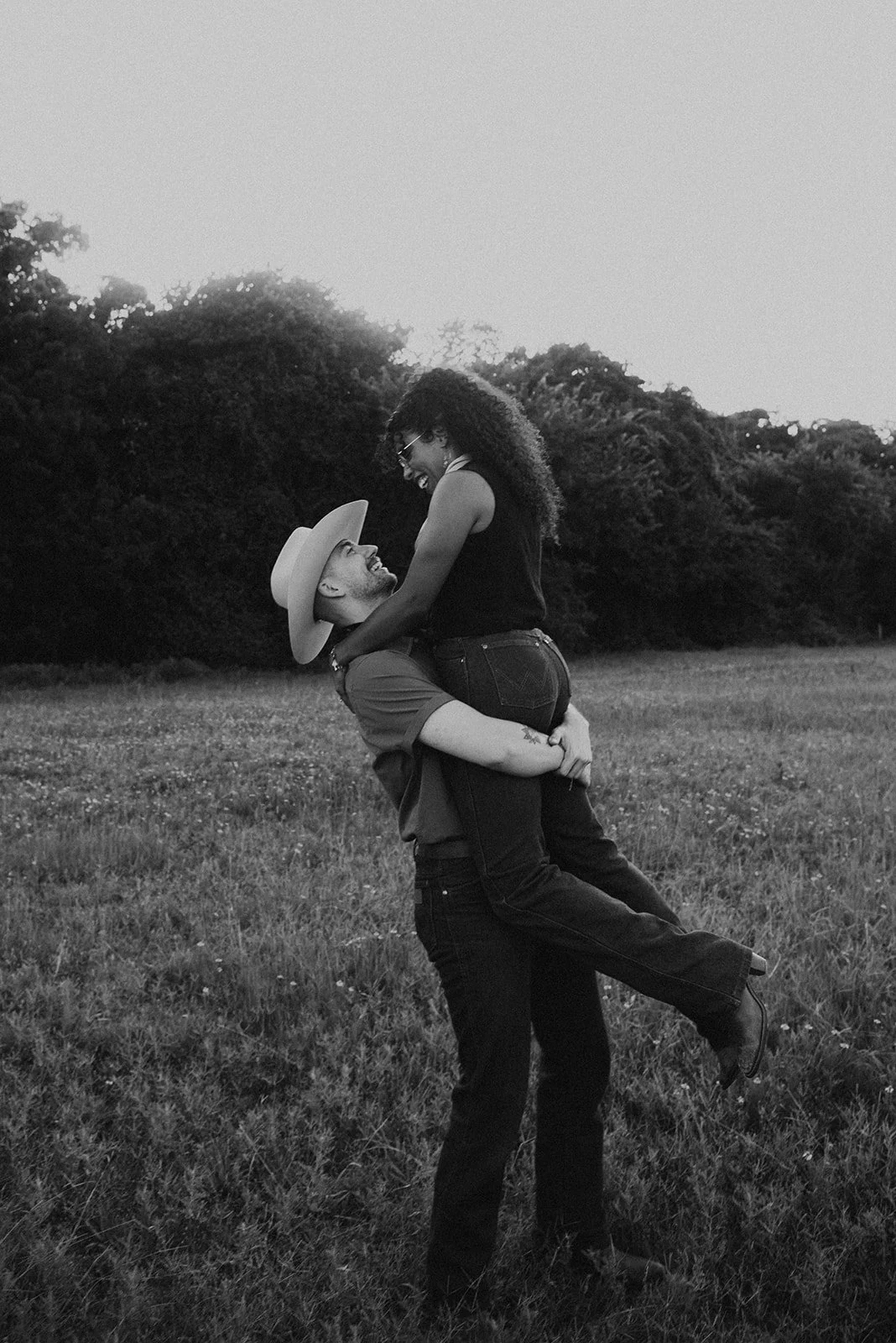 SBPhotographs-DallasEngagement-1288_websize.jpg