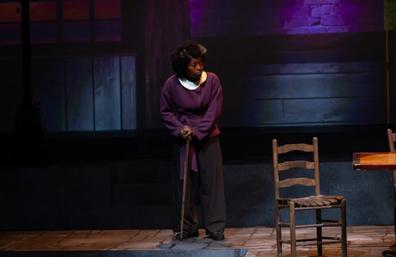 Donna from Wellesley Girl at Auburn University. Designer - Jennifer Salter