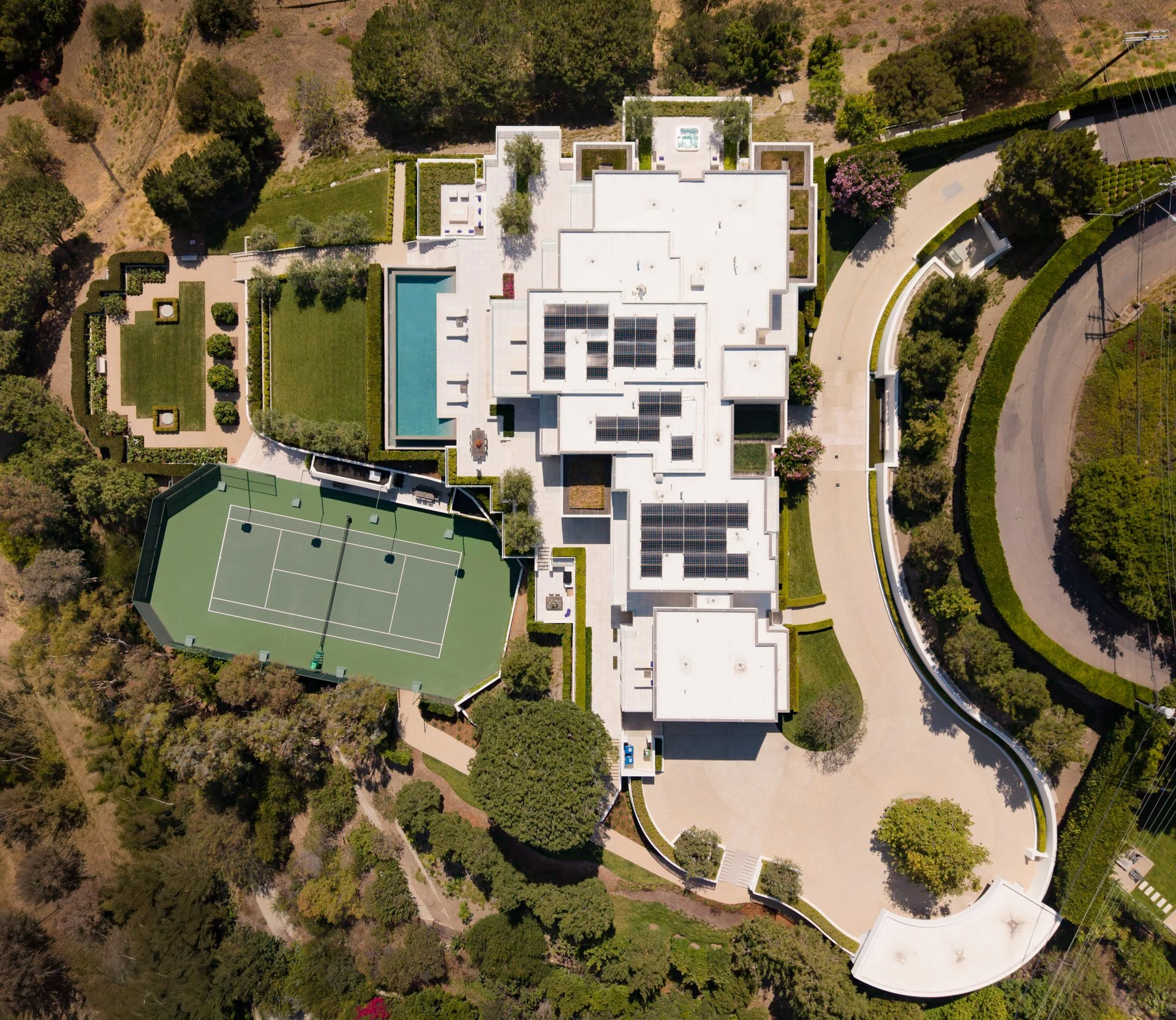 21:Low9966BeverlyGrove-edit-mls-7.jpg