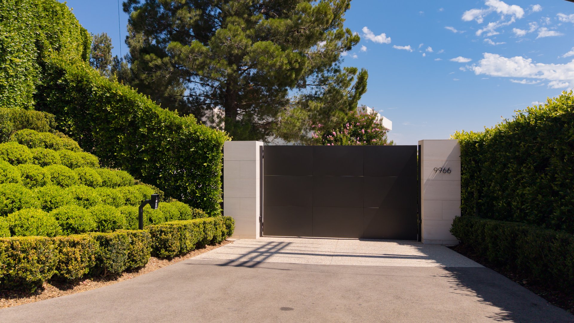 03Low:9966BeverlyGrove-mls-122.jpg