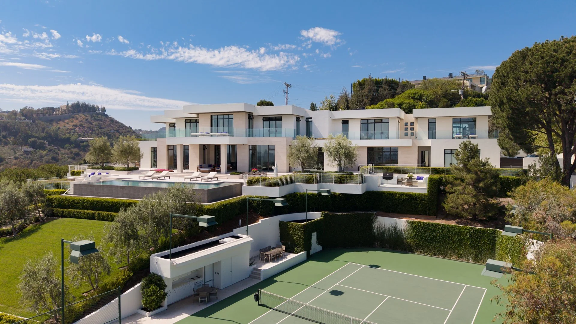 9966BeverlyGrove-mls-117.jpg