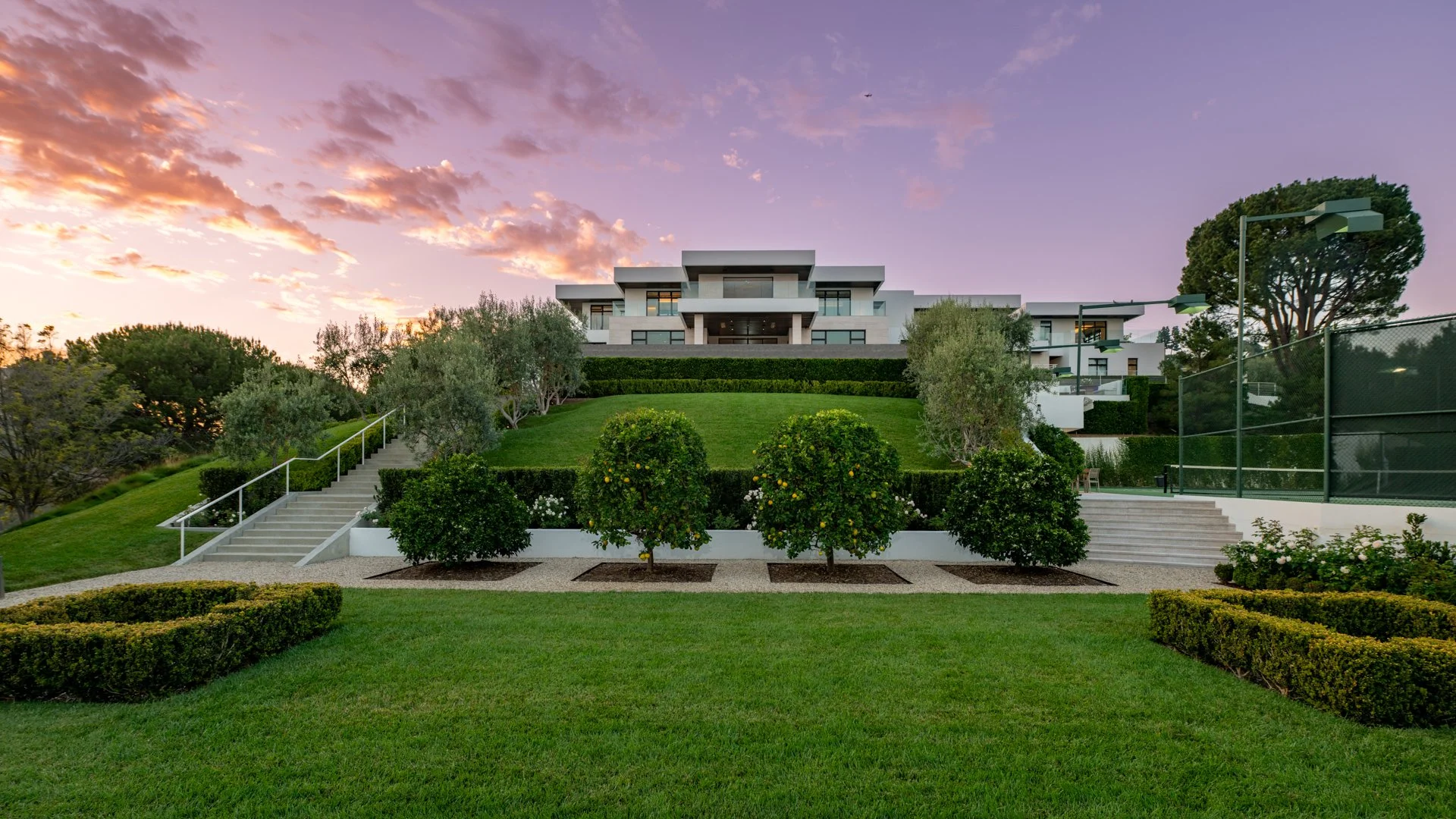 20:Low9966BeverlyGrove-edit-mls-2.jpg
