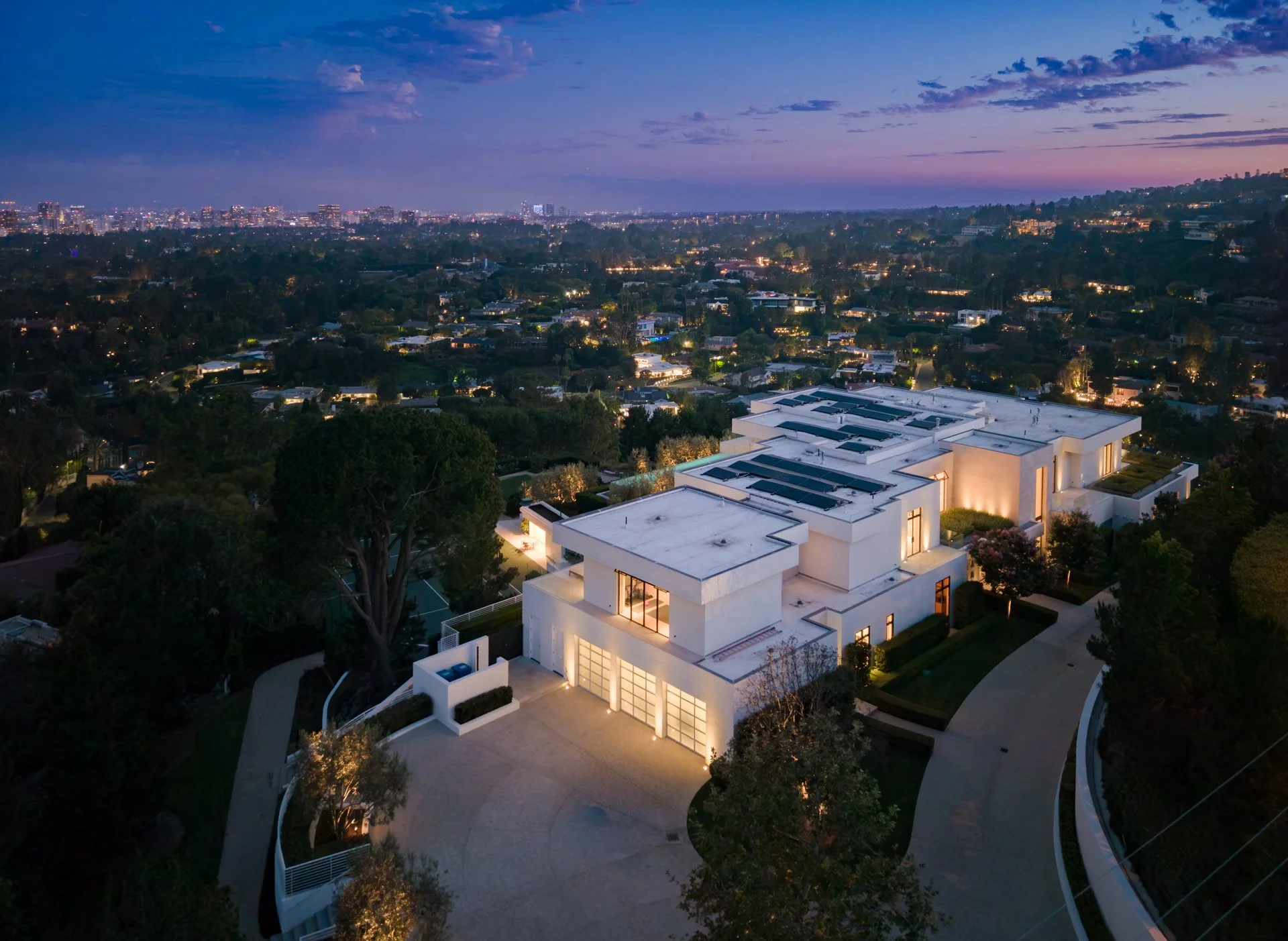 9966BeverlyGrove-mls-134.jpg