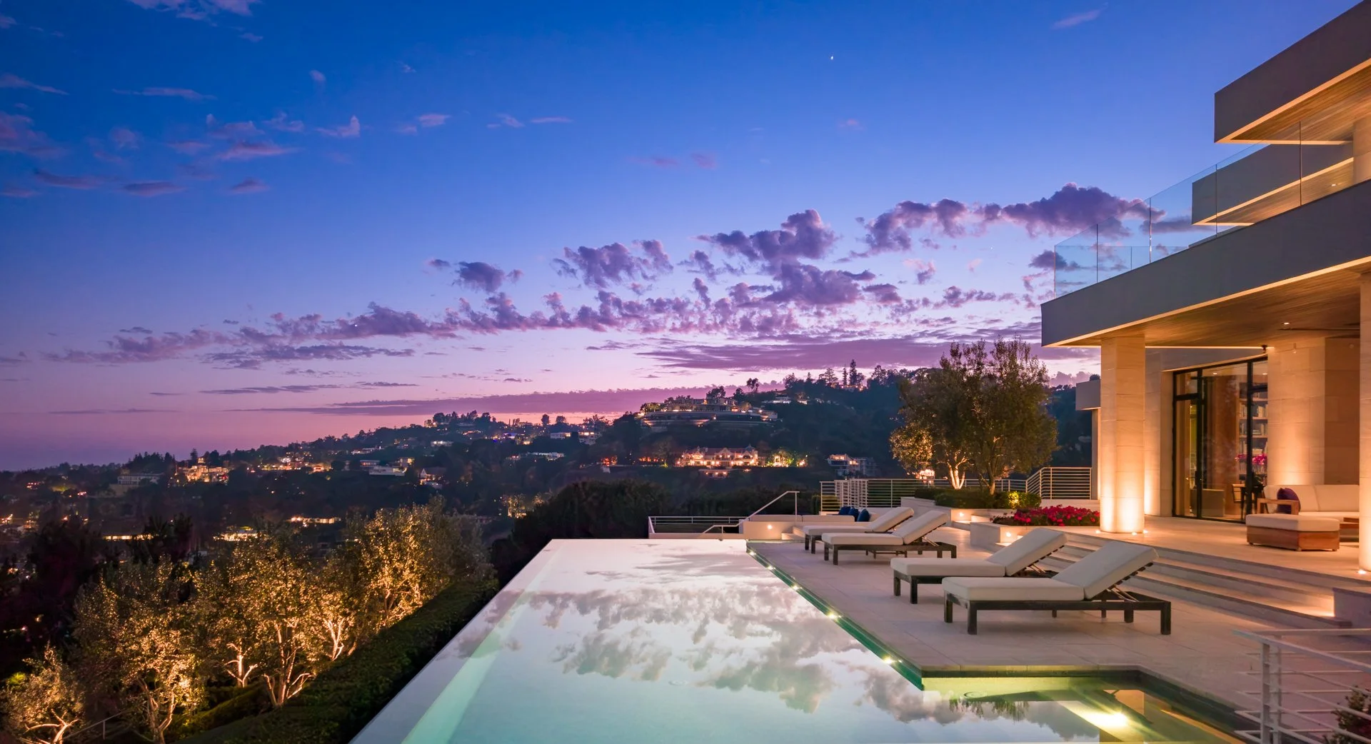 9966BeverlyGrove-mls-132.jpg