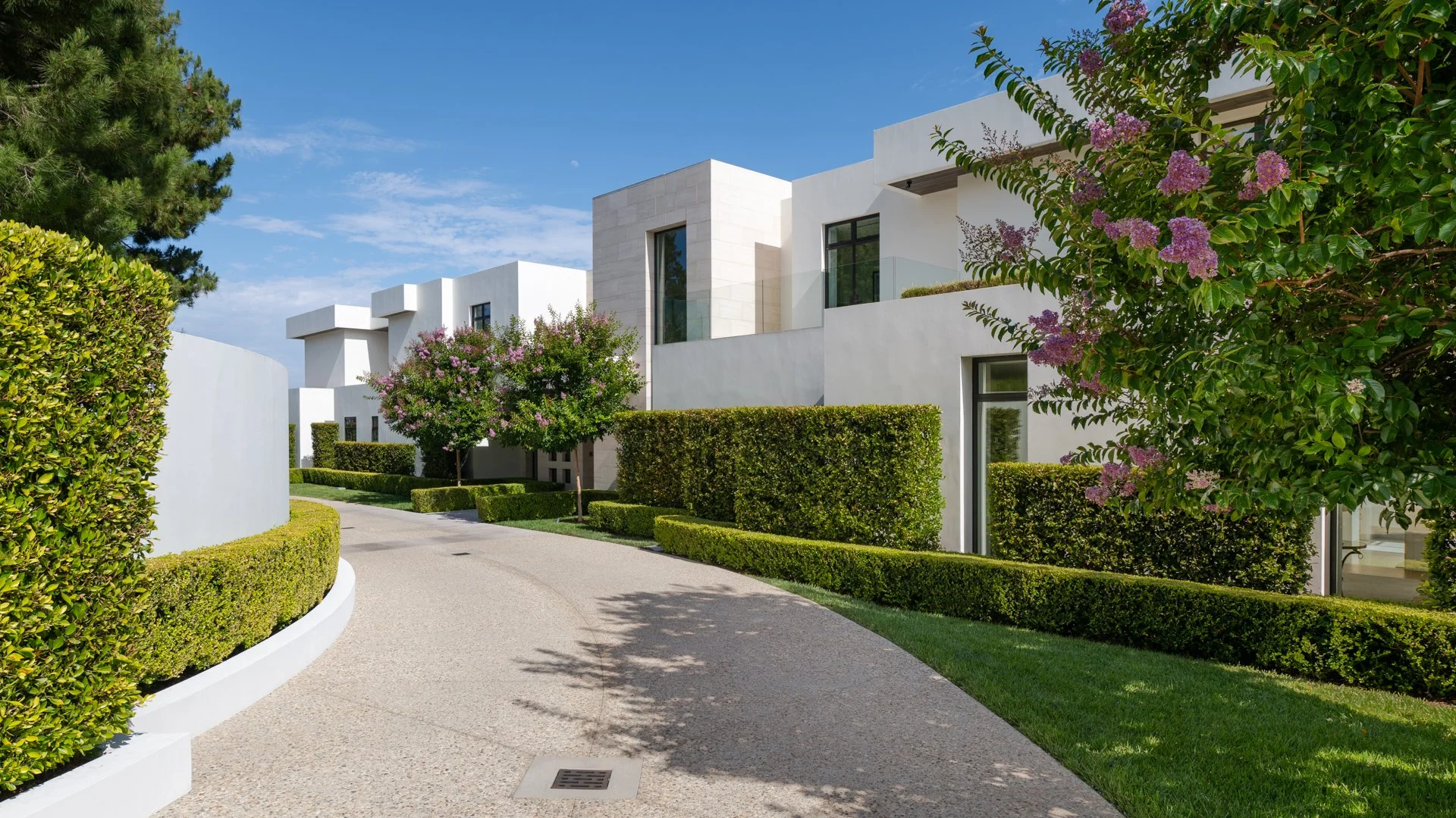 04Low:9966BeverlyGrove-mls-70.jpg