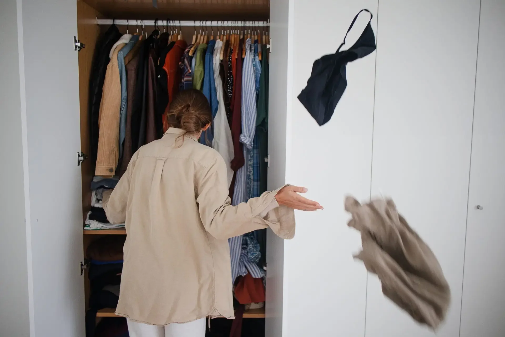 How to Let Go of Clutter Without the Guilt: Mindset Shifts for a Lighter Home &amp; Heart | Episode 031