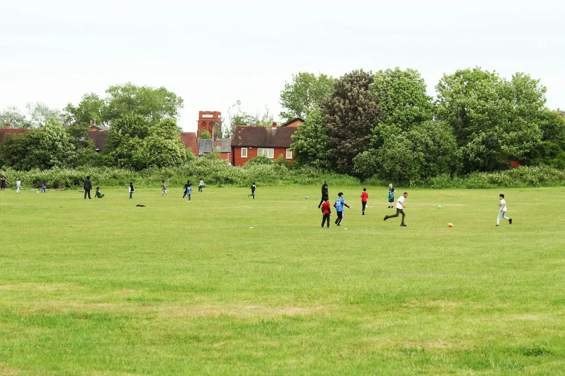 Organizing Kids’ Spaces for a Clutter-Free Summer—Easy Wins for Real Moms | Episode 034