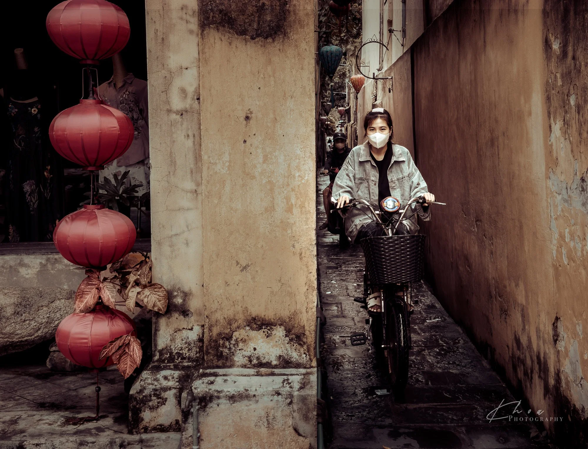 "Here I Come", Hoi An, Vietnam
(Apple Iphone 15 Pro Max | 6.7 MM | F 1.8 | 1/950 S | ISO 100)