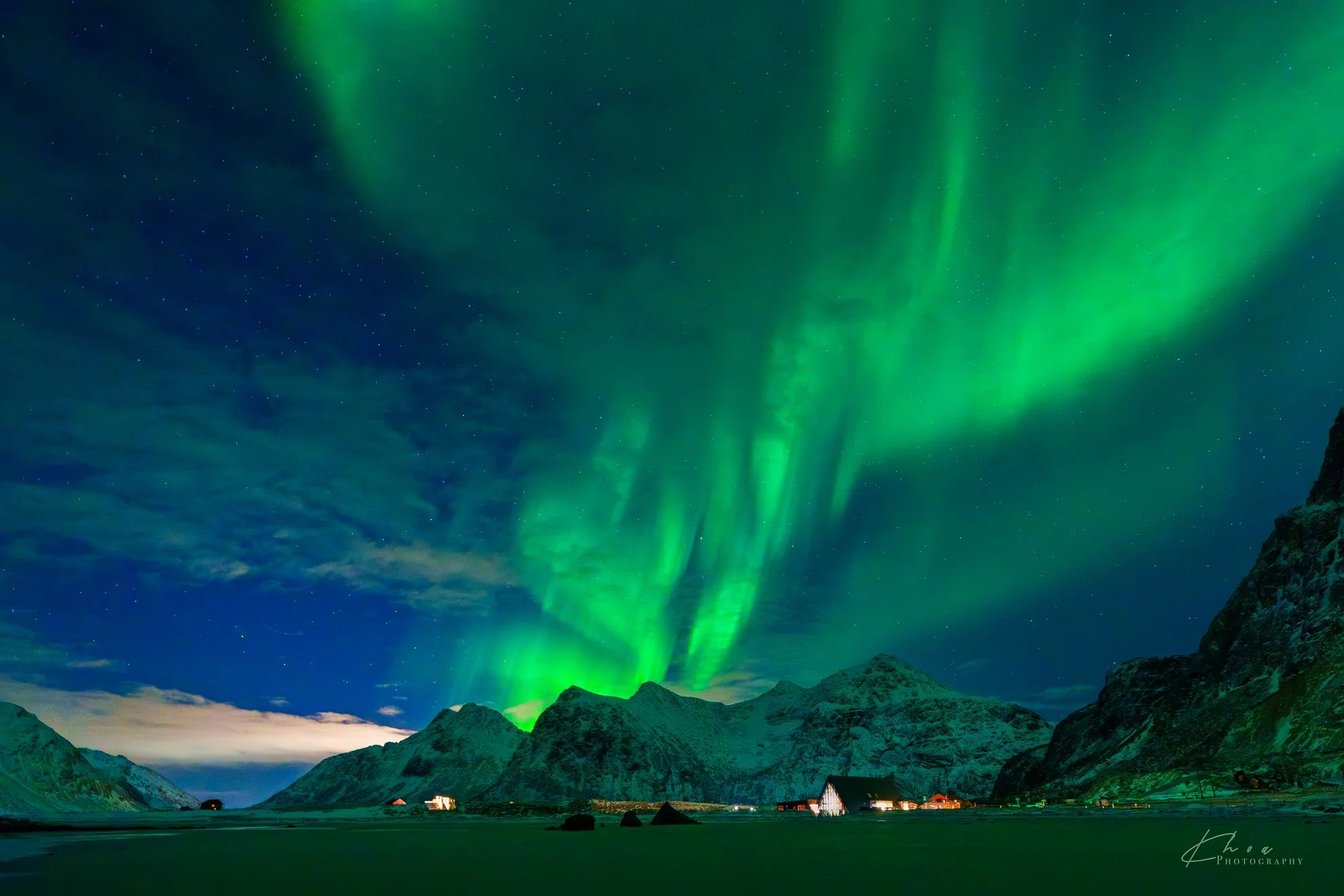 Skagsanden, Lofoten, Norway
________________________________
f/2.8 - 1.3 s - ISO 2000
Sony A7RV
FE 16 - 35 F2.8 GM II @ 16 mm
________________________________