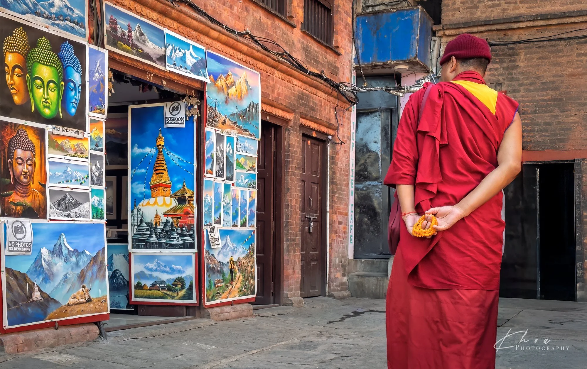 Munk in Swayambhunath Tempel, Kathmandu, Nepal
(Apple Iphone 15 Pro Max | 6.7 MM | F 1.8 | 1/600 S | ISO 64