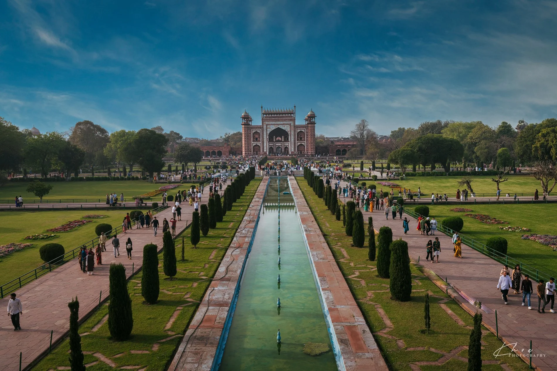 The main gateway (Darwaza) in Taj Mahal, Agra, India