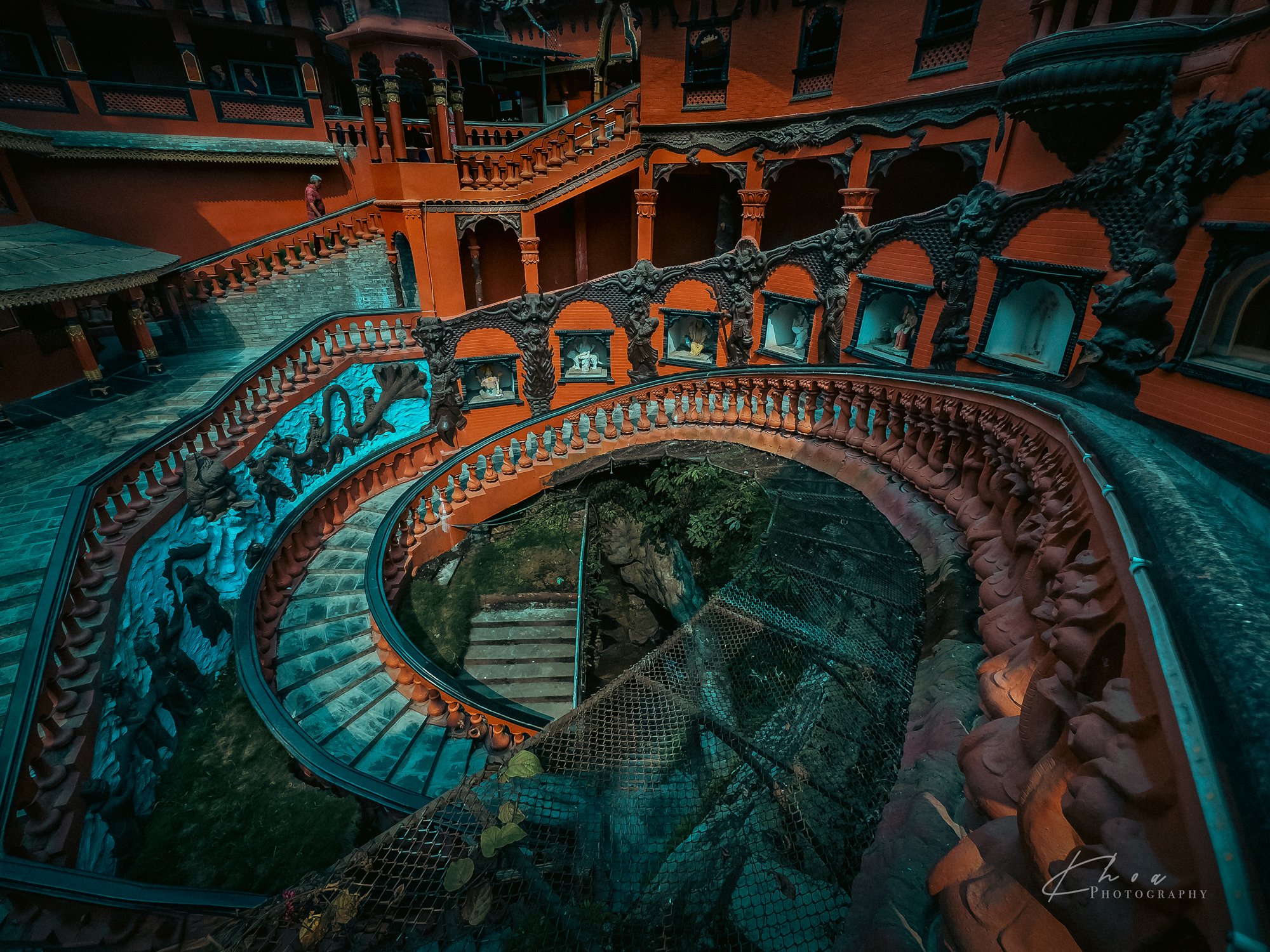 Entrance of Gupteshwar Mahadev Cave, Pokhara, Nepal
(Apple Iphone 15 Pro Max | 2.2 MM | F 2.2 | 1/950 S | ISO 50)