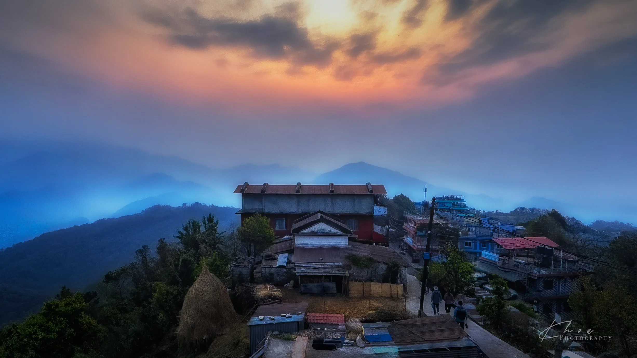 Sunrising in Pokhara, Nepal
(Apple Iphone 15 Pro Max | 2.22 MM | F 2.2 | 1/730 S | ISO 40)