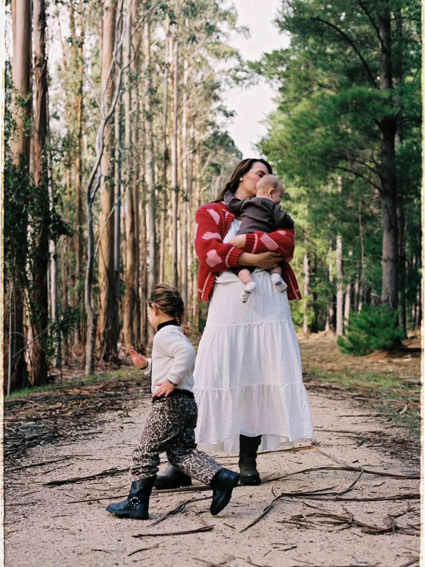 My last offering before I head onto maternity leave in December is a single roll 35mm film session - perfect for maternity, newborn, motherhood, families or artist studio photos. My calendar is filling up for the next month before I head off so head 