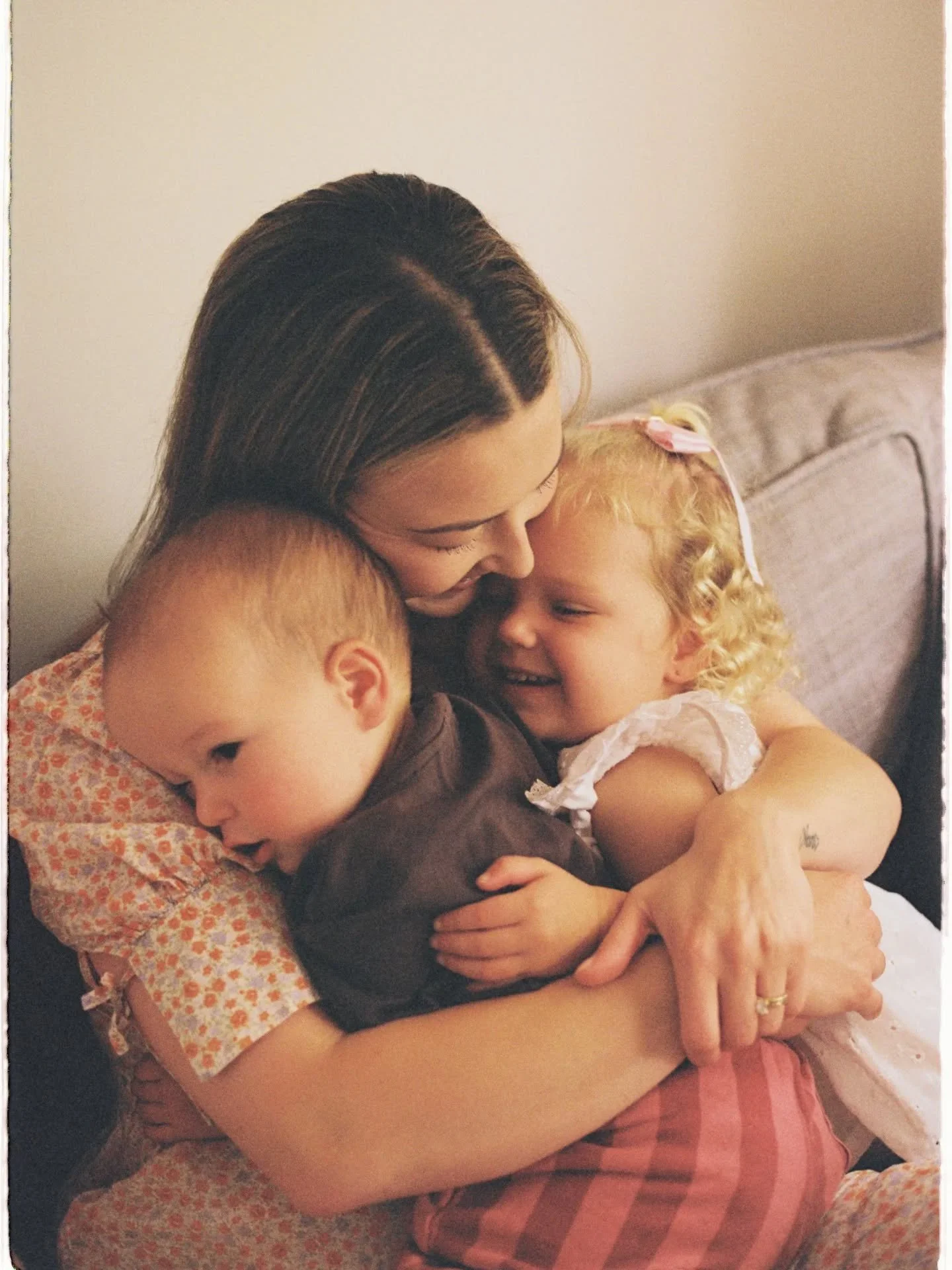 kellie and her babes at home | nov 25

feel very grateful to be invited to capture this season of motherhood for another photographer 🤍

#35mm #motherhoodonfilm #herexposure #australiananalog #adelaidefilmphotographer