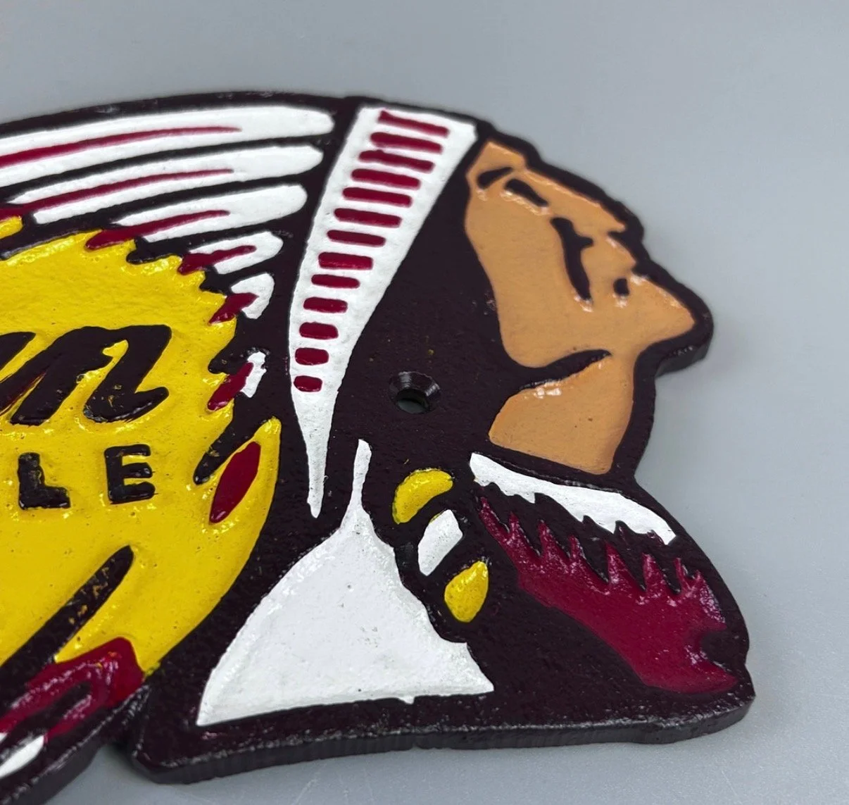 Indian Motorcycle emblem i gjutjärn detalj indianhuvud