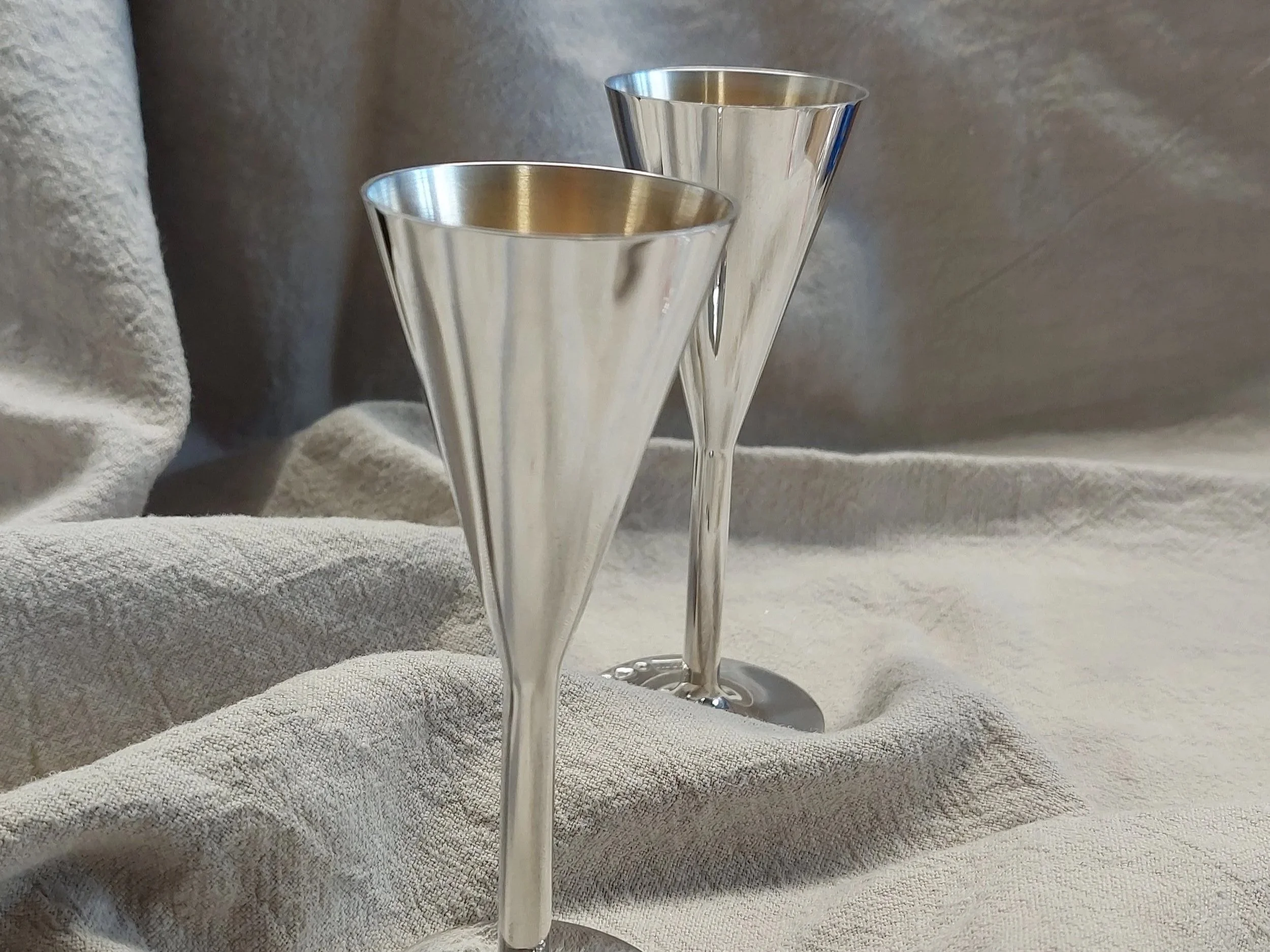 Ett par snapsglas i 830 silver med konisk form – Walting Design