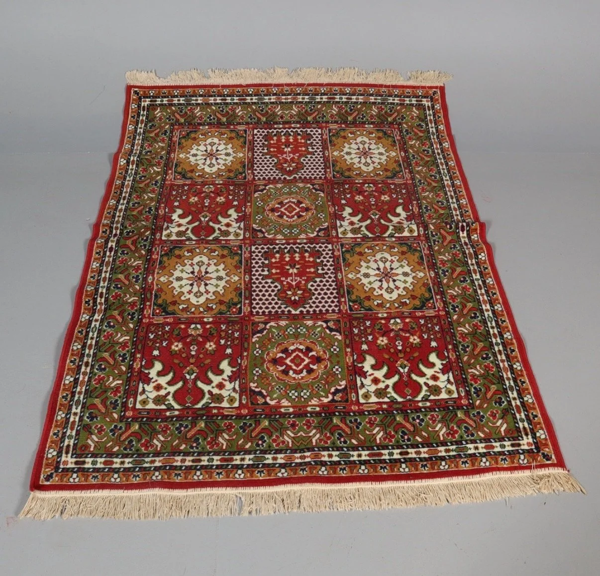 Orientalisk matta 185 × 138 cm – Pre-Loved