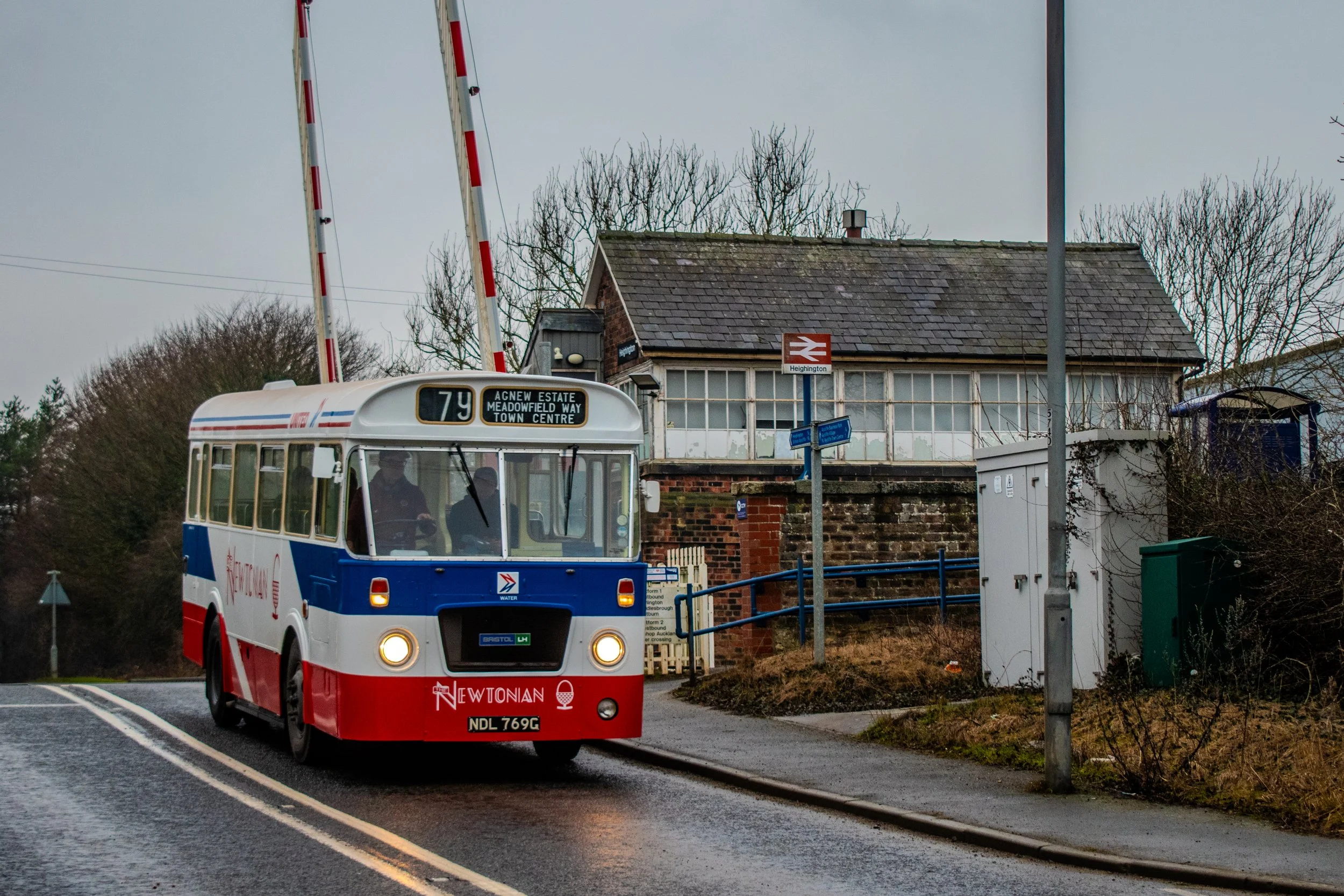 NDL 769G passing Heighington Railway Station