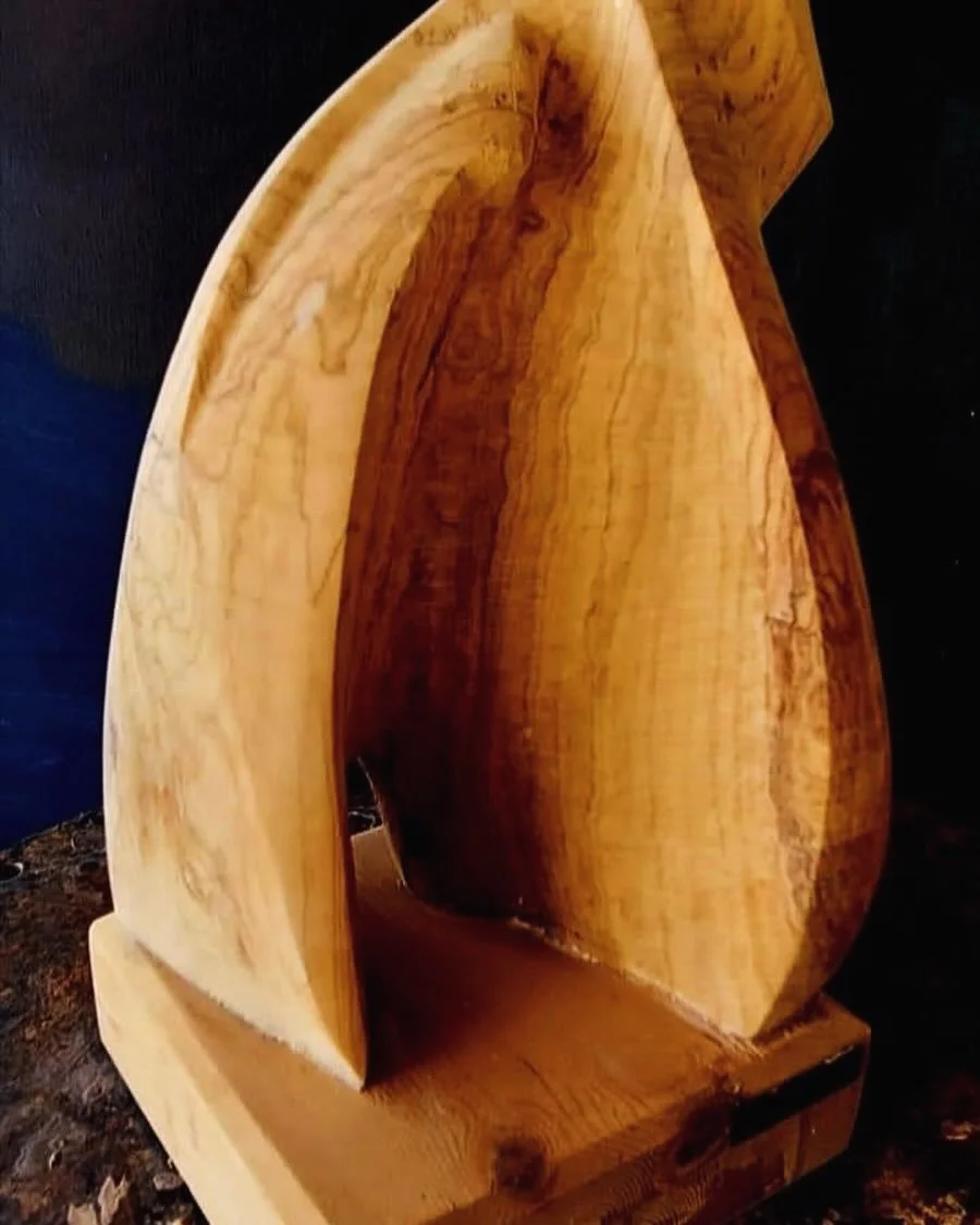 #إشارات
  ضم وانضمام
  زوجتي وابنتي

ثناء وماريا
  تَبَدُل وتبادل الأدوار
  الضم و الإنضمام
  في قلبٍ واحدٍ أحد
  هو قلبي

من منحوتاتي 
  خشب زيتون:&rdquo;زوجتي وابنتي&rdquo;