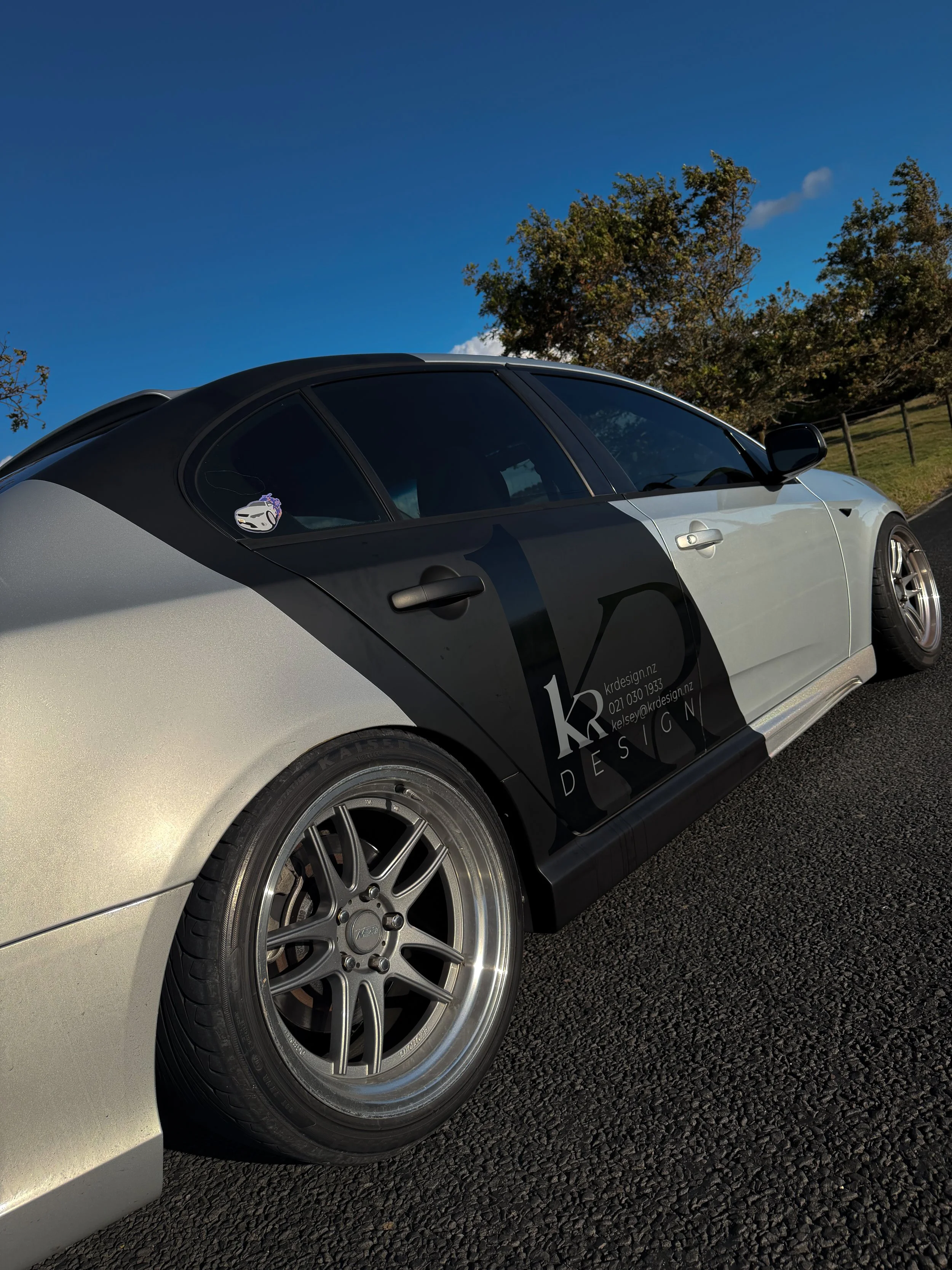 Ford Falcon company Graphics